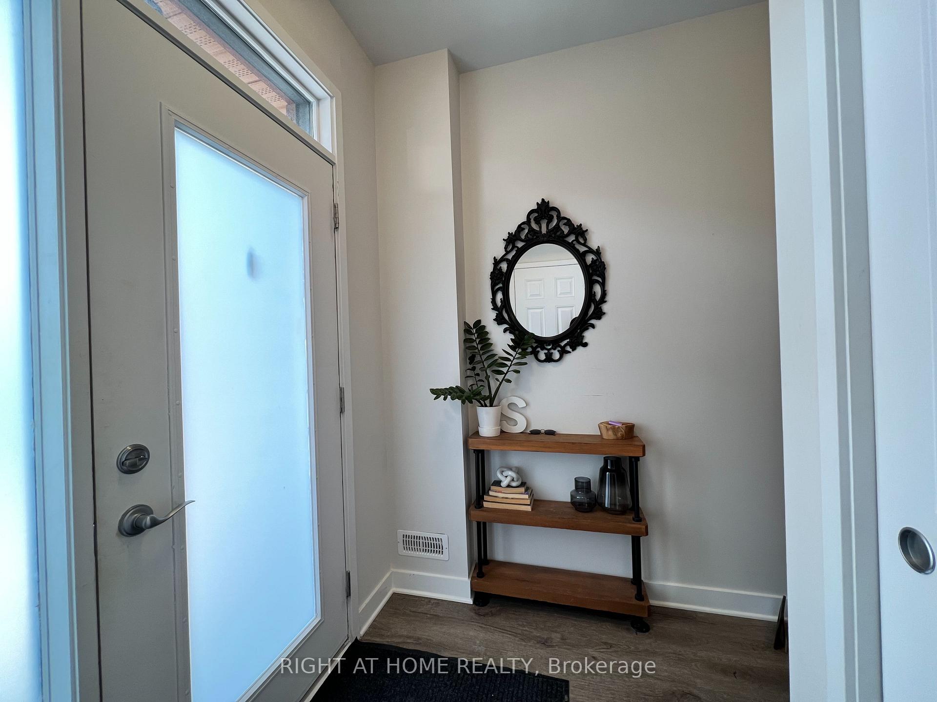 Photo 5 of 102 Visor Pvt, Ottawa, Kanata - Emerald Meadows/Trailwest — HOMEH