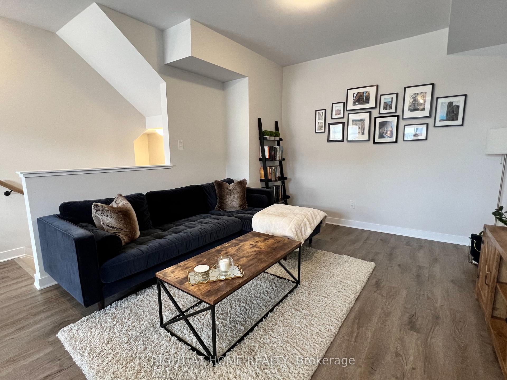 Photo 8 of 102 Visor Pvt, Ottawa, Kanata - Emerald Meadows/Trailwest — HOMEH
