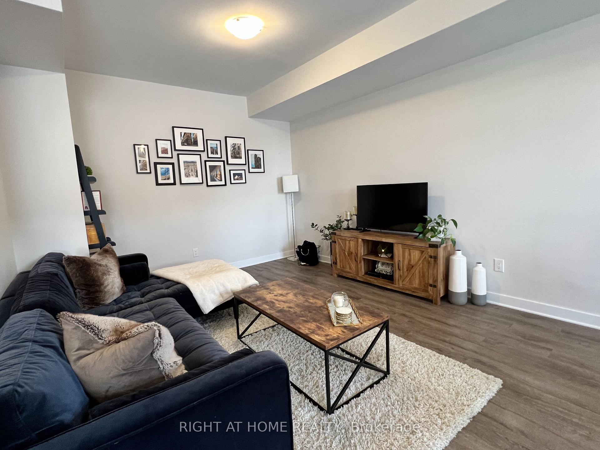 Photo 9 of 102 Visor Pvt, Ottawa, Kanata - Emerald Meadows/Trailwest — HOMEH