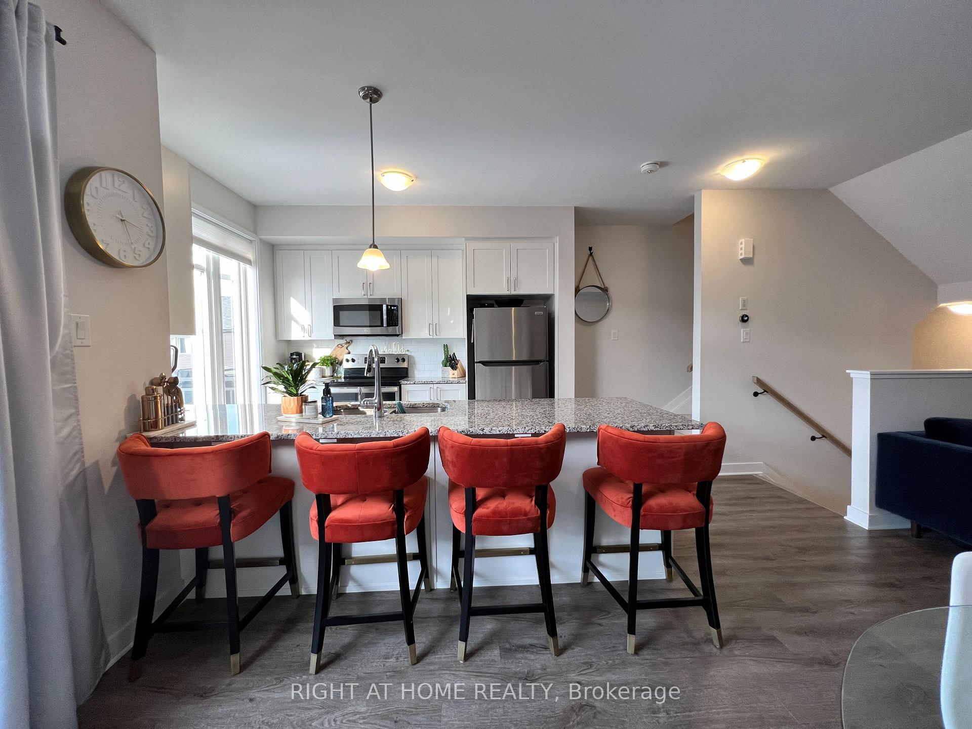 Photo 13 of 102 Visor Pvt, Ottawa, Kanata - Emerald Meadows/Trailwest — HOMEH