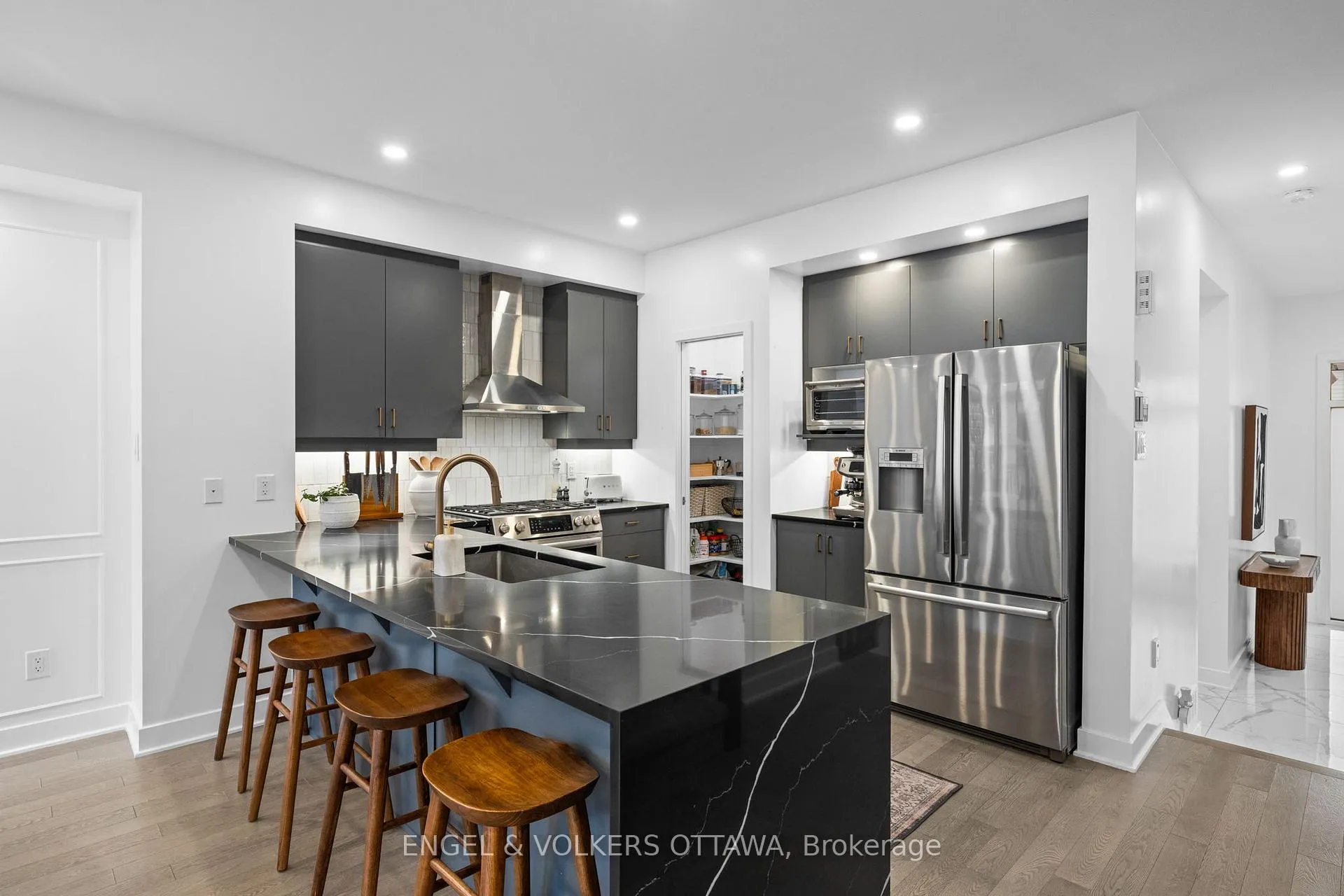 Photo 6 of 561 Rathburn Lane, Ottawa, Leitrim — HOMEH
