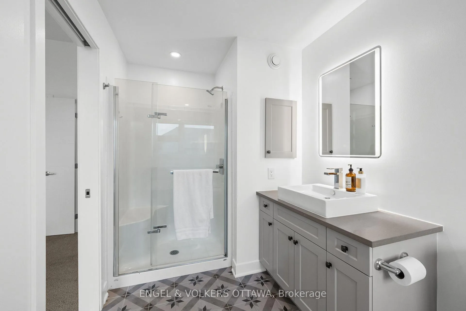 Photo 19 of 561 Rathburn Lane, Ottawa, Leitrim — HOMEH
