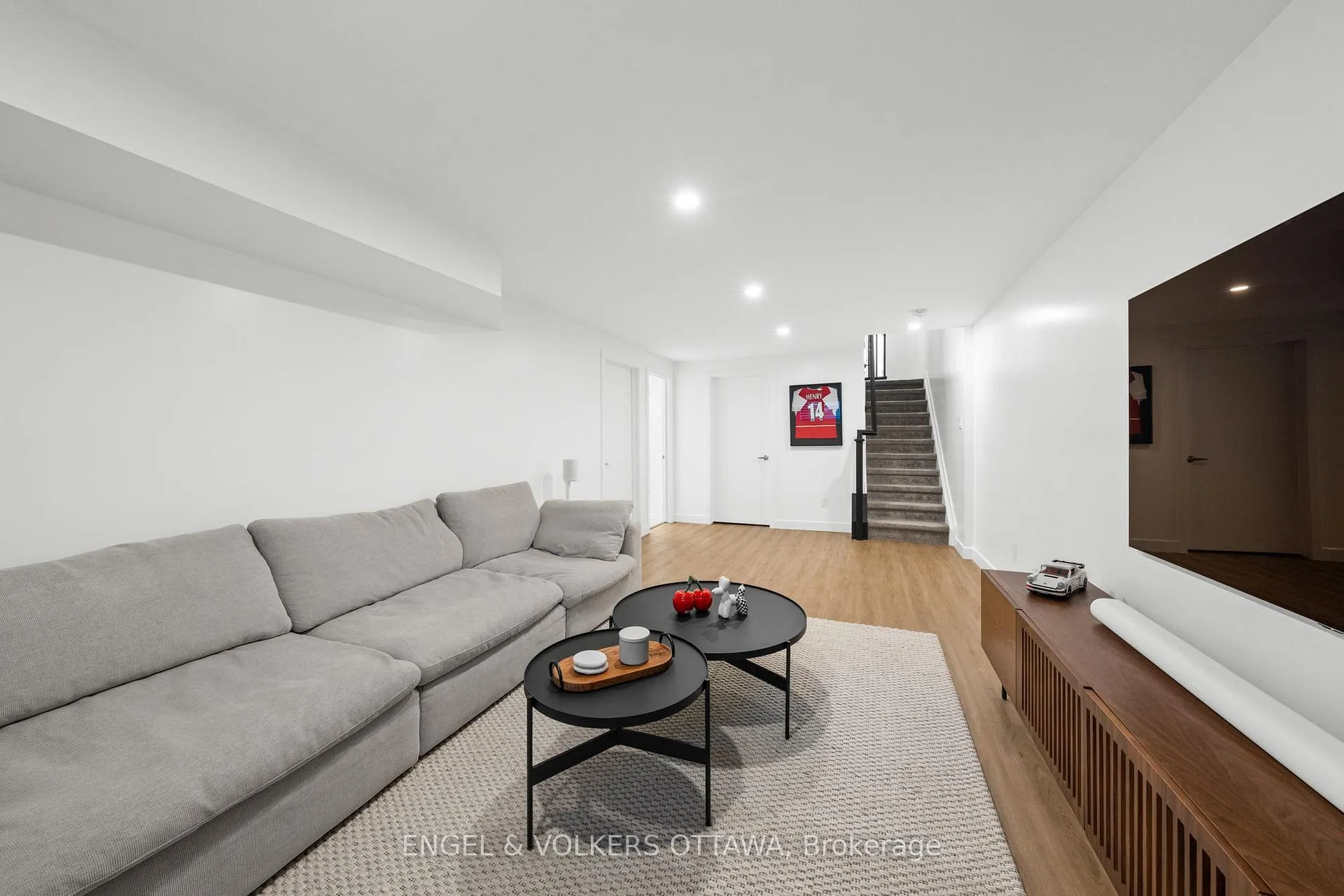 Photo 25 of 561 Rathburn Lane, Ottawa, Leitrim — HOMEH