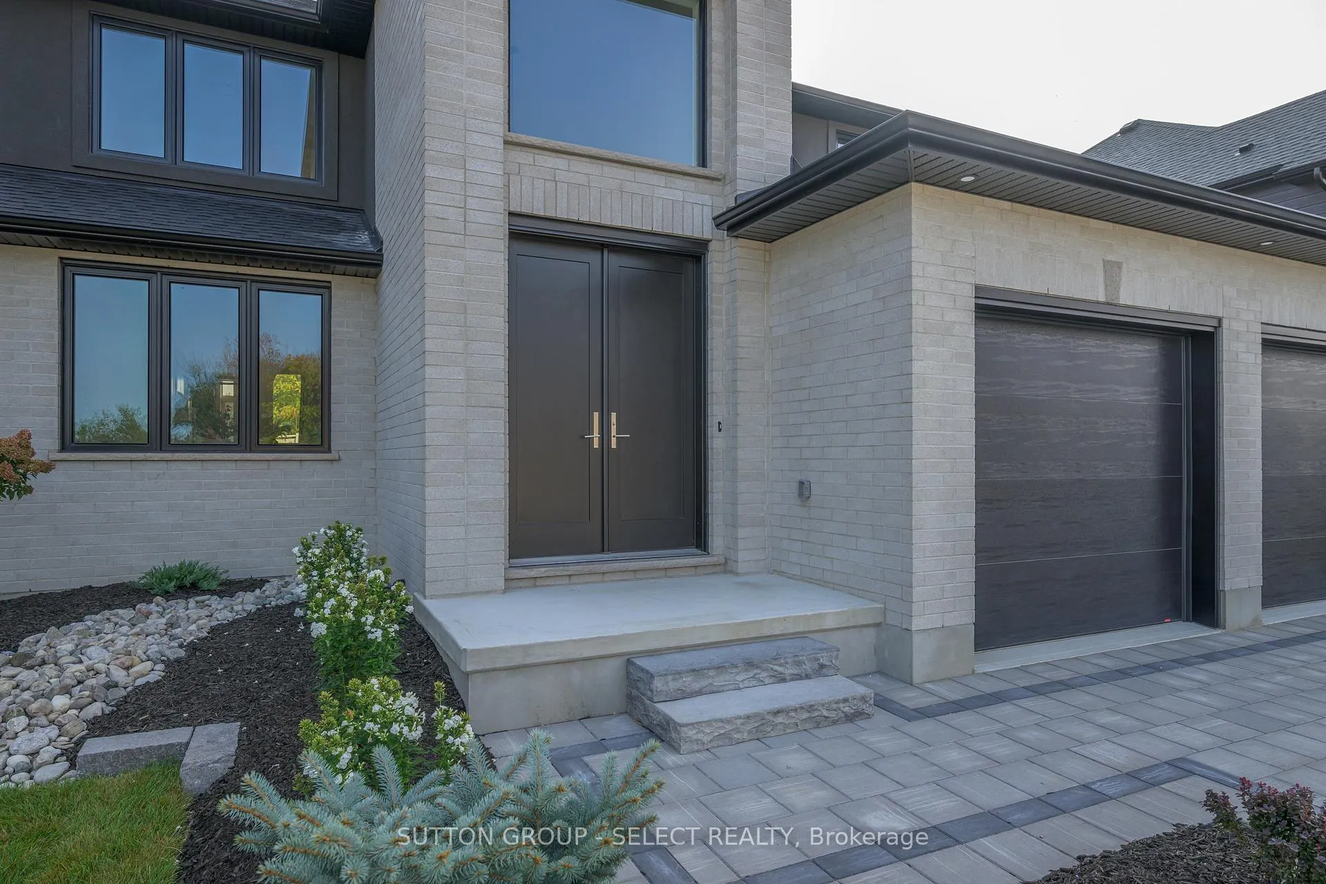 Photo 2 of 118 Timberwalk Trail, Middlesex Centre, Ilderton — HOMEH