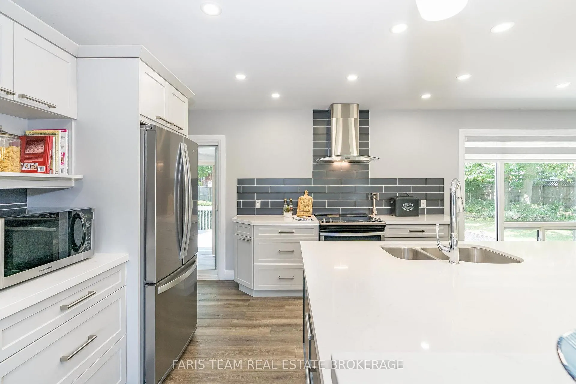 Photo 6 of 888 Hugel Avenue, Midland — HOMEH