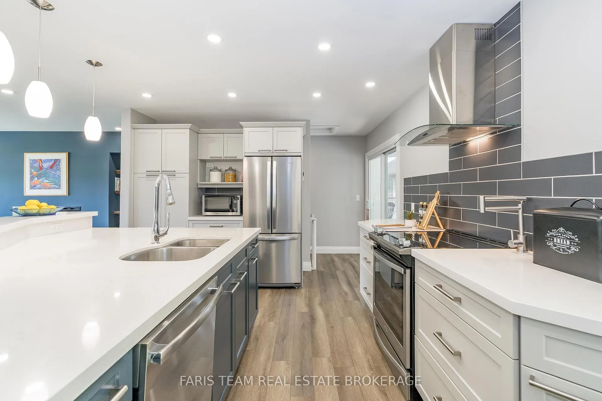 Photo 8 of 888 Hugel Avenue, Midland — HOMEH