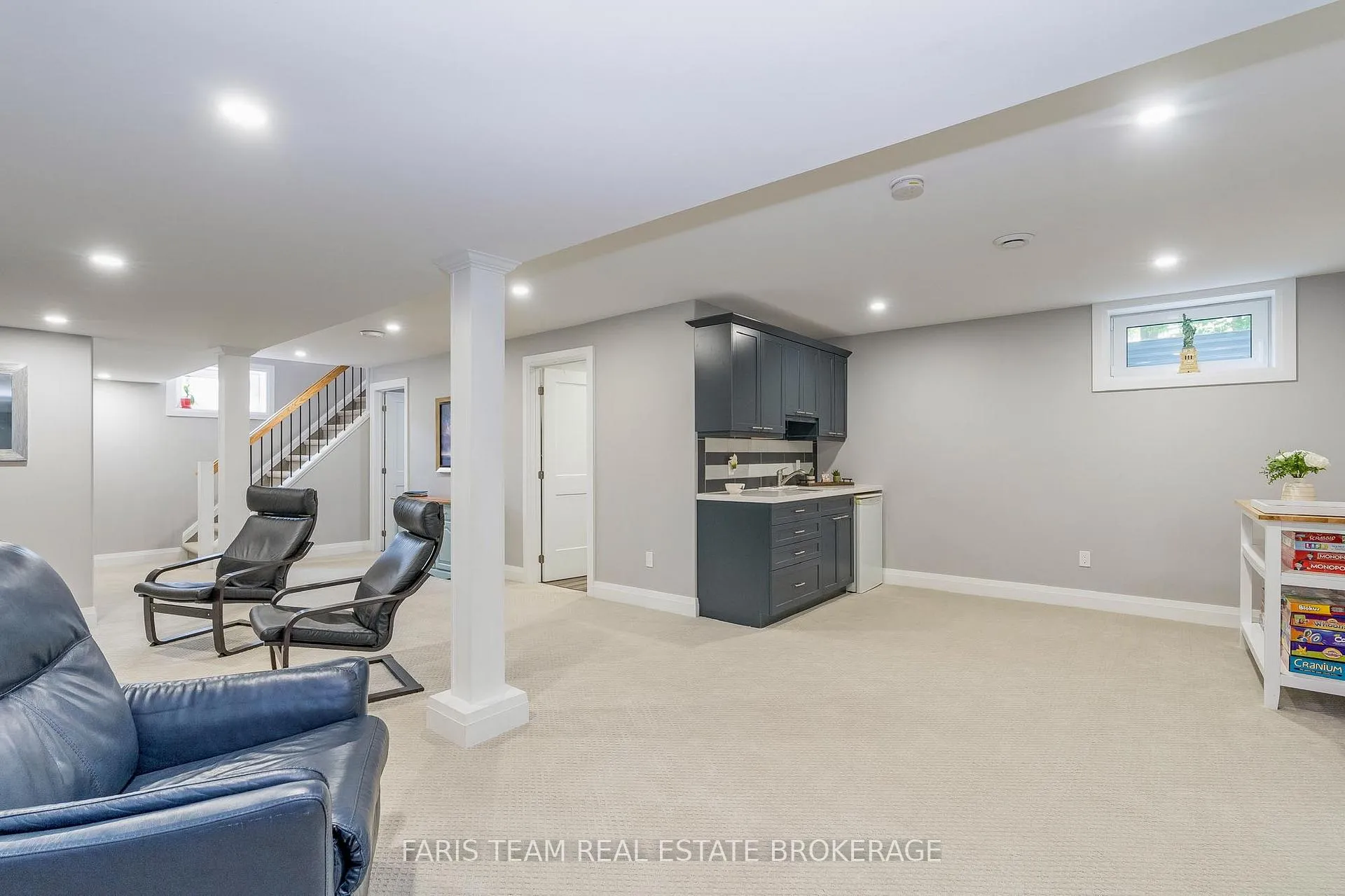 Photo 21 of 888 Hugel Avenue, Midland — HOMEH
