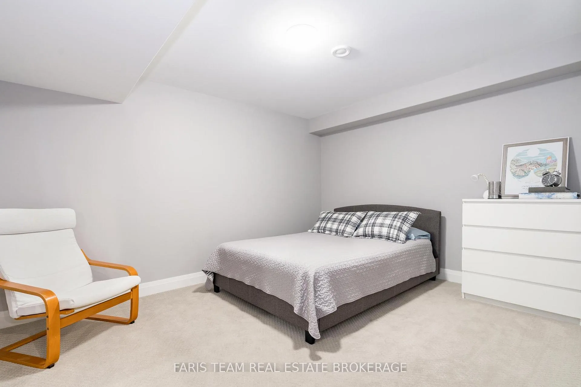Photo 24 of 888 Hugel Avenue, Midland — HOMEH