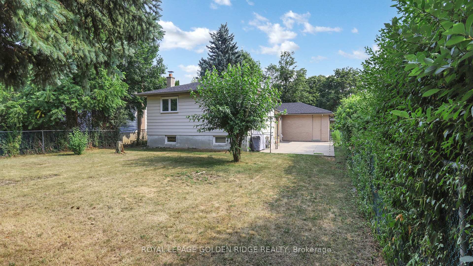 Photo 18 of 42 Castle Harbour Lane, Markham, Bayview Fairway-Bayview Country Club Estates — HOMEH