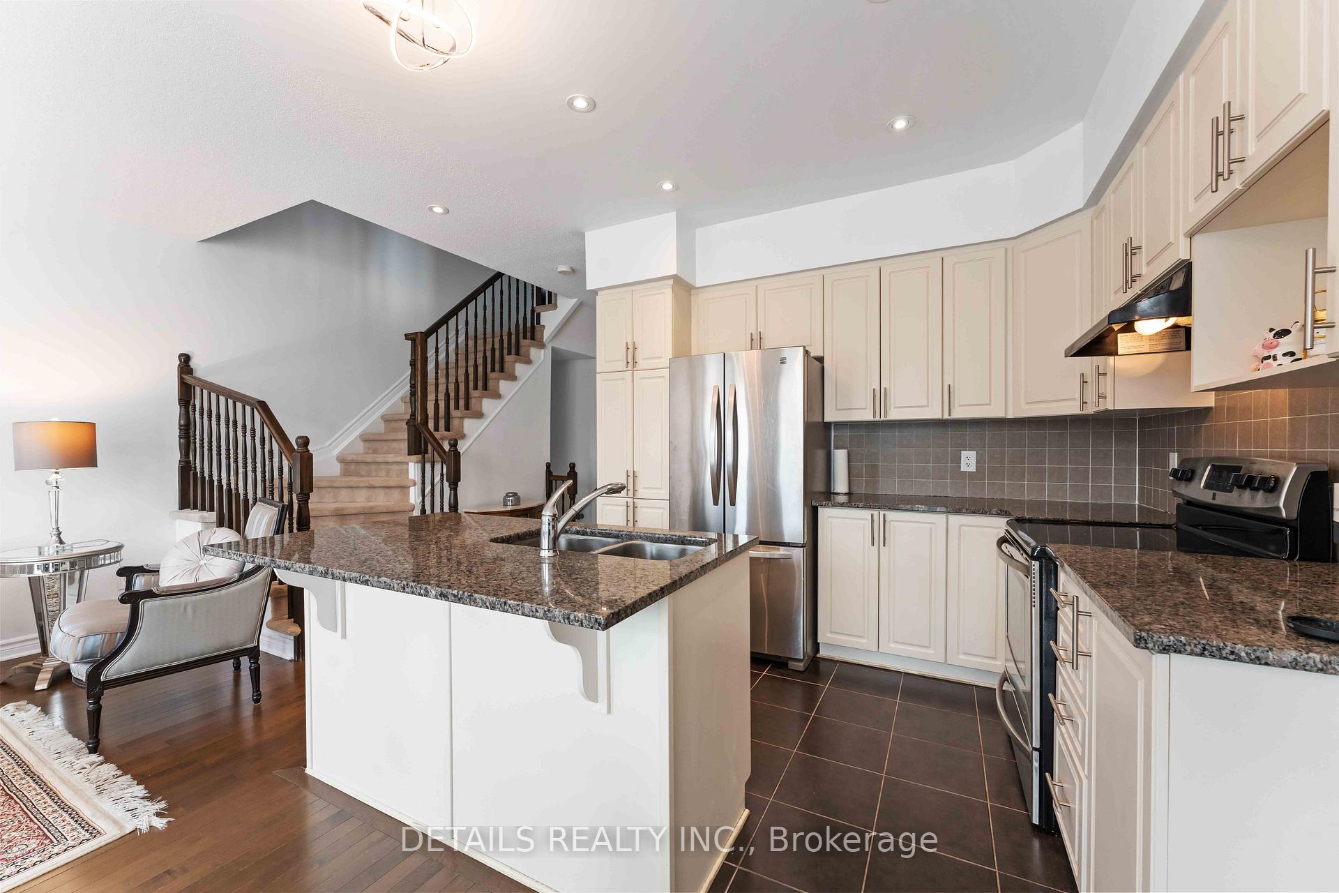 Photo 18 of 824 Fletcher Circle, Ottawa, Kanata - Kanata Lakes/Heritage Hills — HOMEH