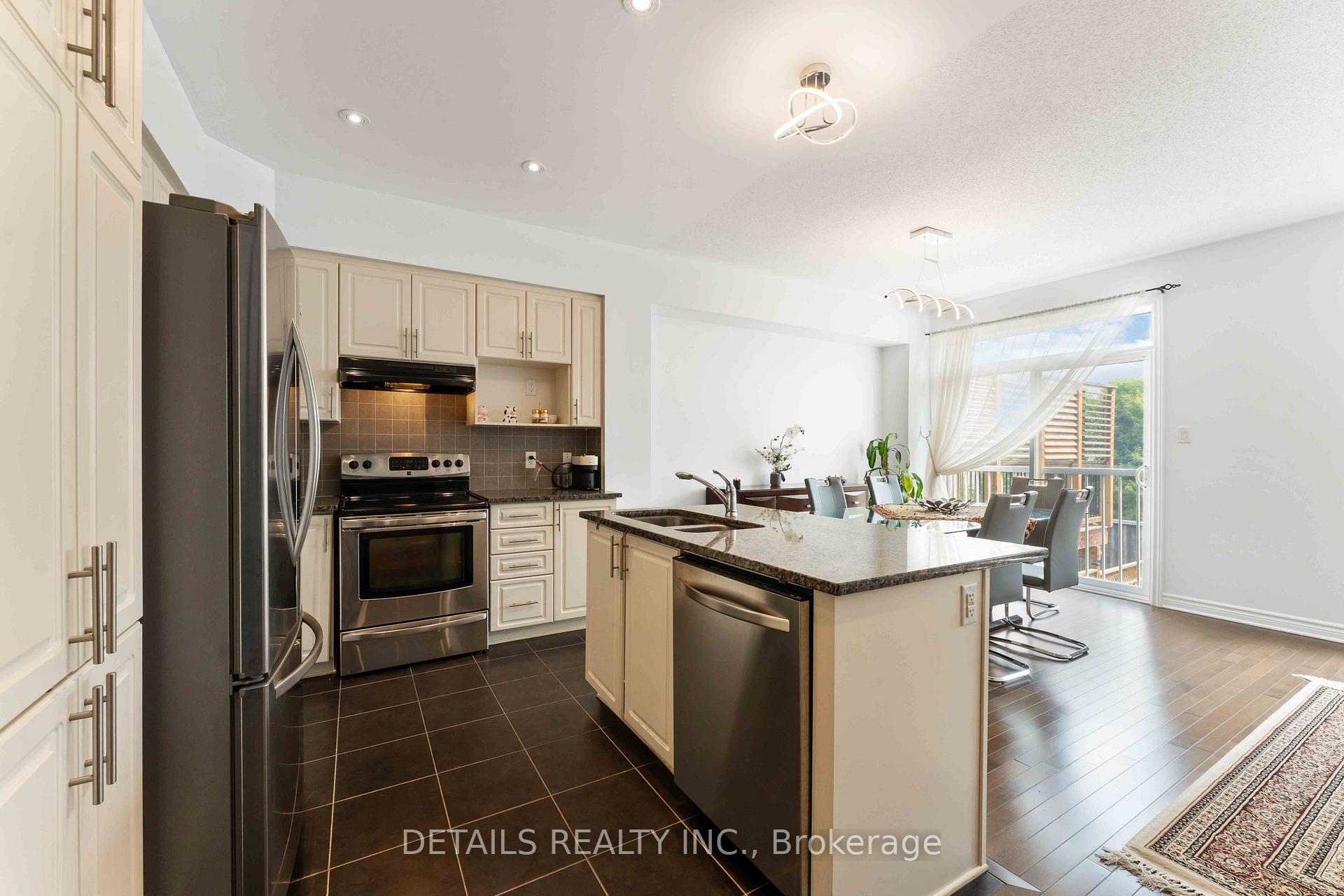 Photo 21 of 824 Fletcher Circle, Ottawa, Kanata - Kanata Lakes/Heritage Hills — HOMEH