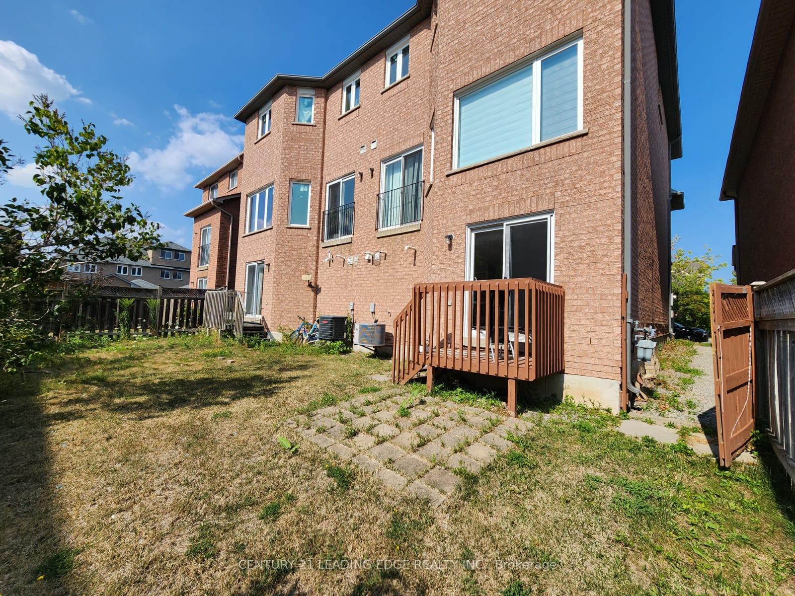 Photo 4 of 310 William Berczy Boulevard, Markham, Berczy — HOMEH