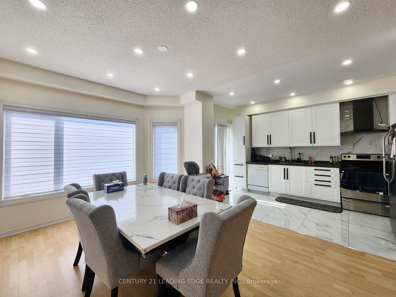 Photo 10 of 310 William Berczy Boulevard, Markham, Berczy — HOMEH
