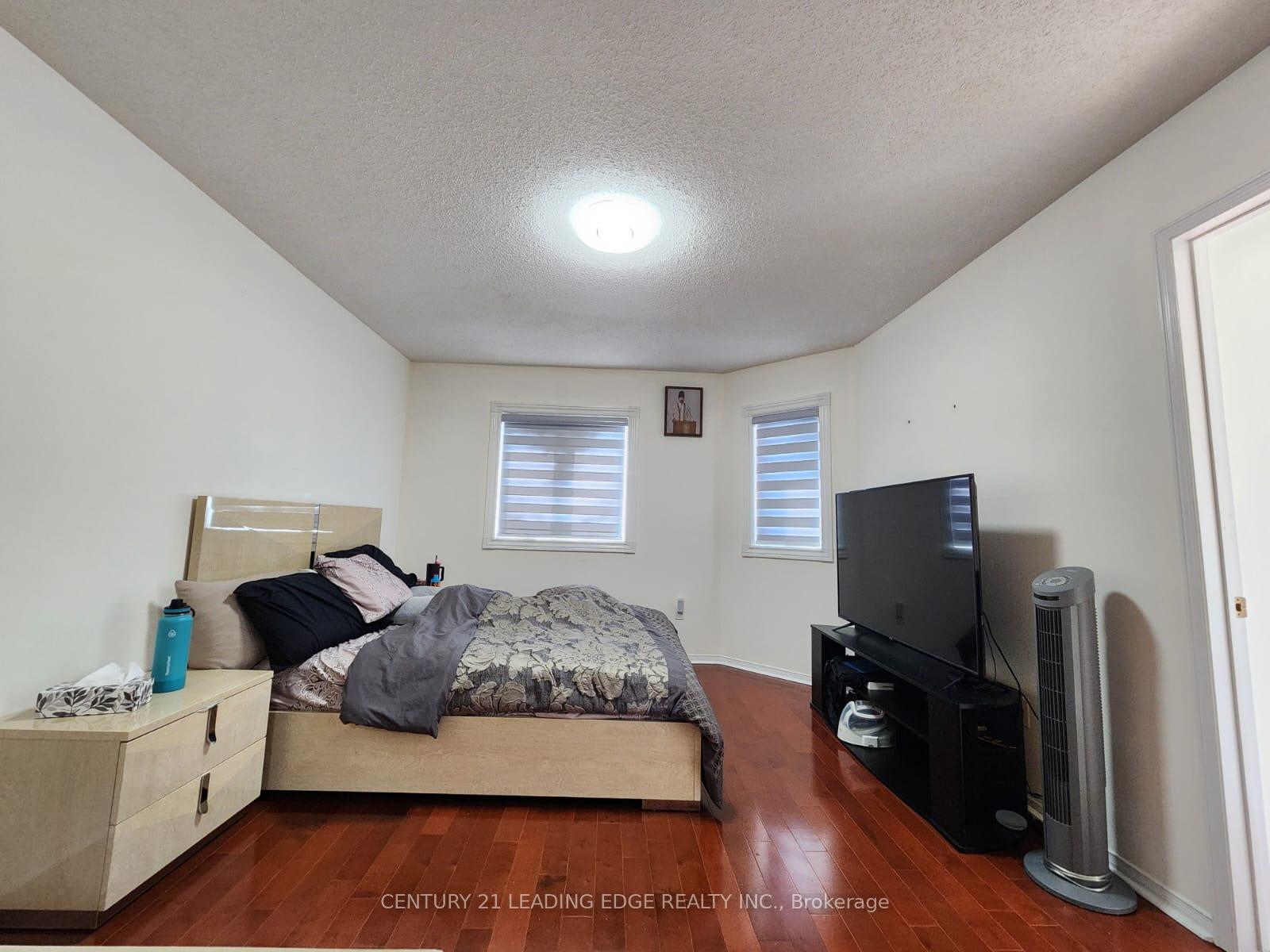 Photo 16 of 310 William Berczy Boulevard, Markham, Berczy — HOMEH