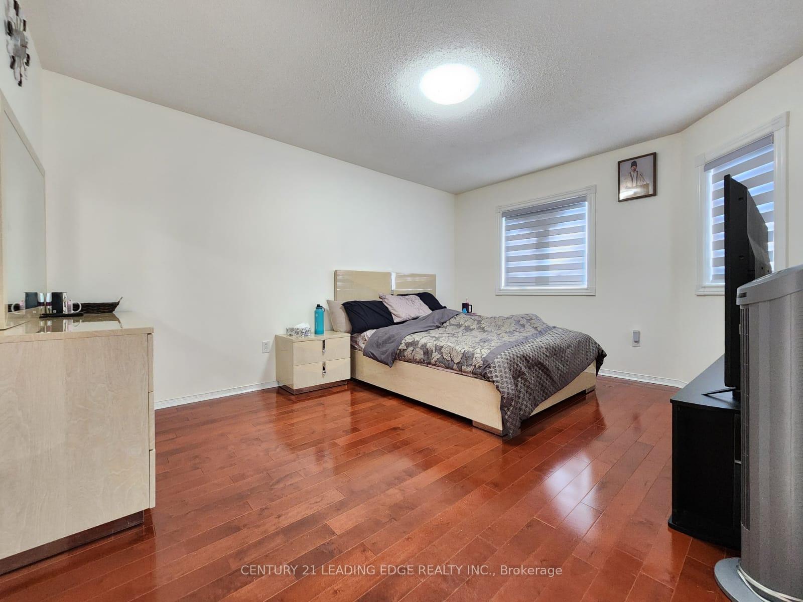 Photo 17 of 310 William Berczy Boulevard, Markham, Berczy — HOMEH