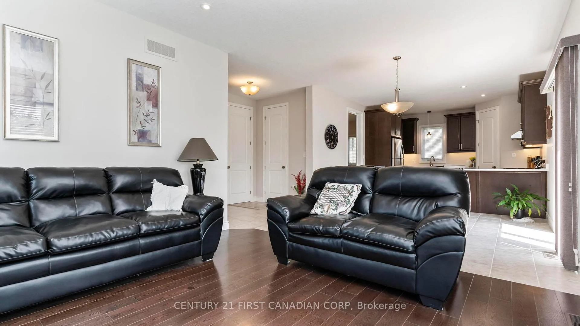 Photo 8 of 102 Caverhill Crescent, Middlesex Centre, Komoka — HOMEH