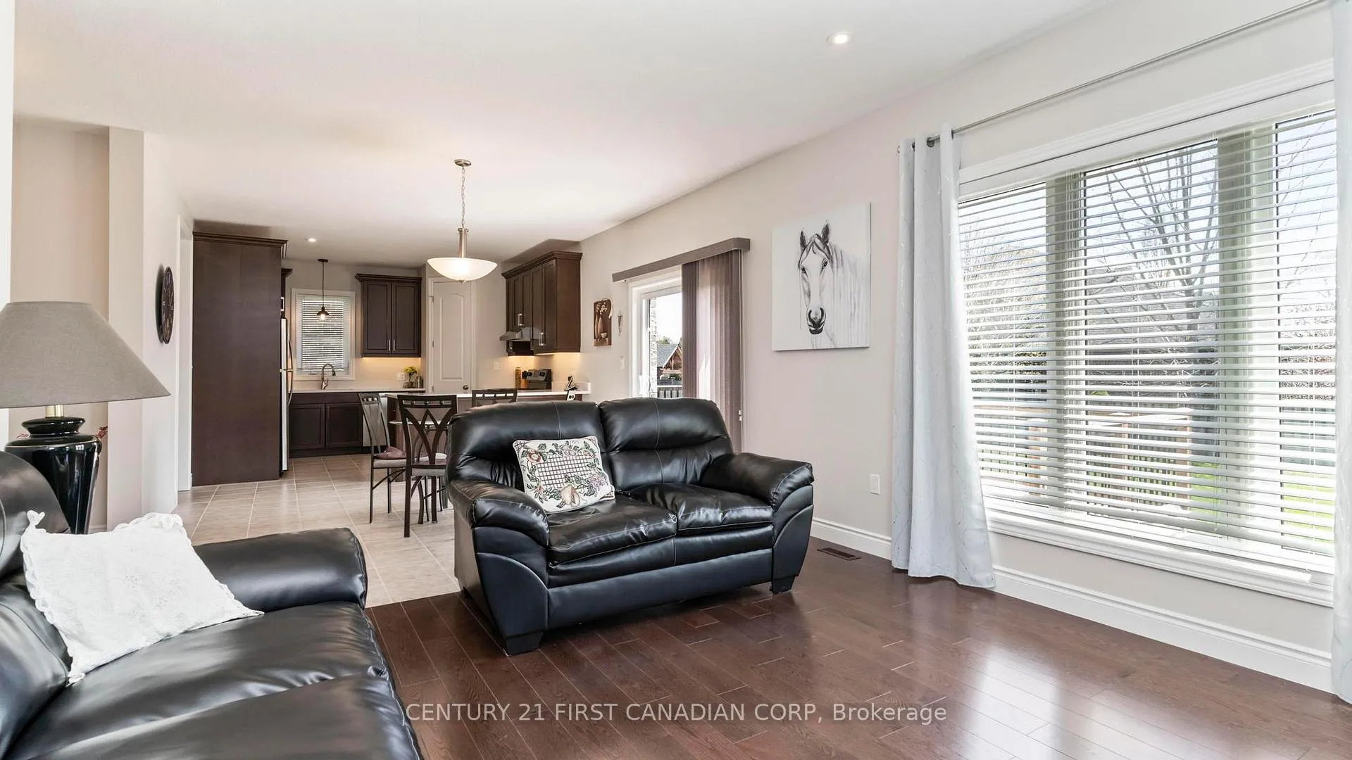 Photo 9 of 102 Caverhill Crescent, Middlesex Centre, Komoka — HOMEH
