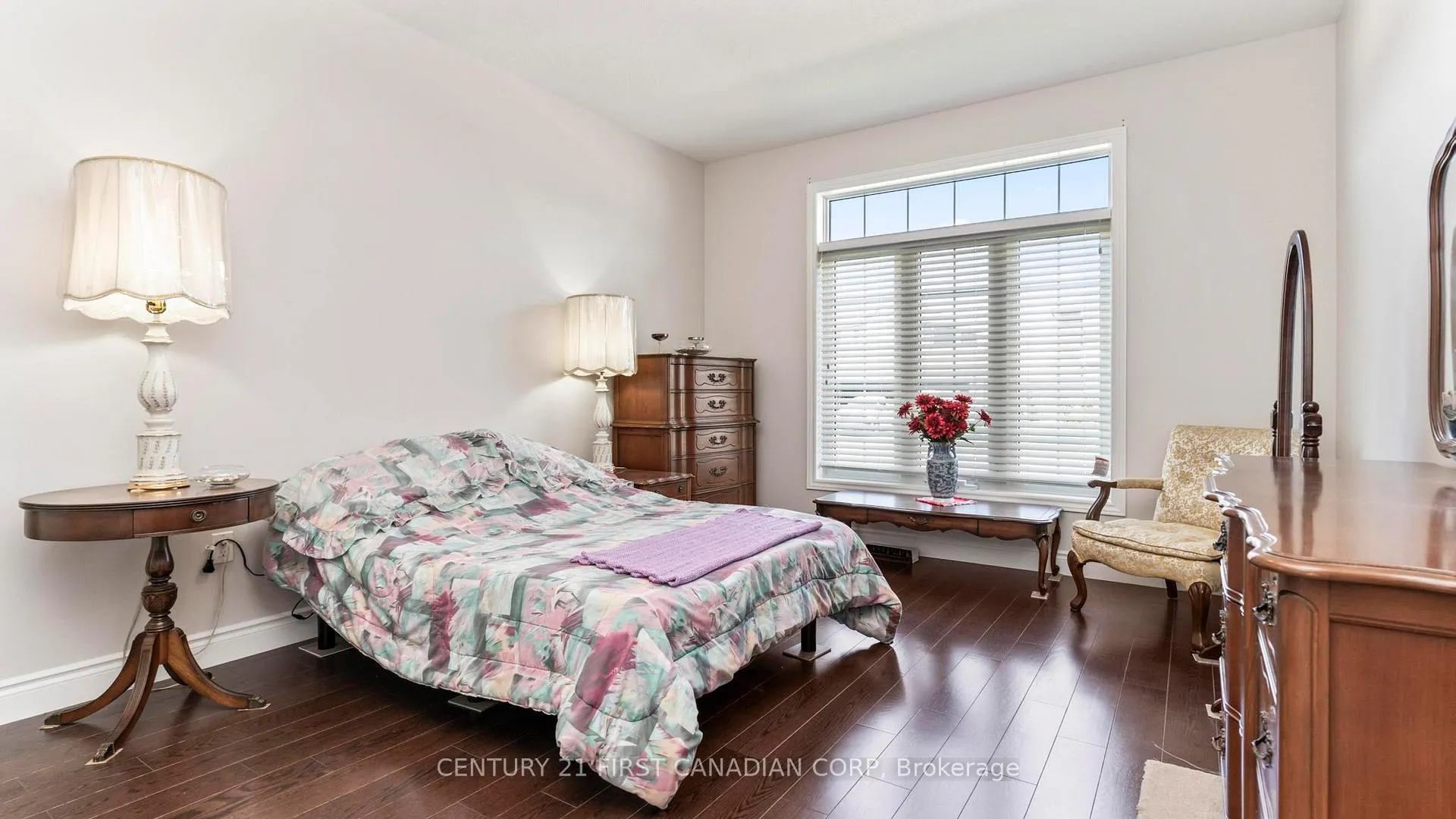 Photo 17 of 102 Caverhill Crescent, Middlesex Centre, Komoka — HOMEH