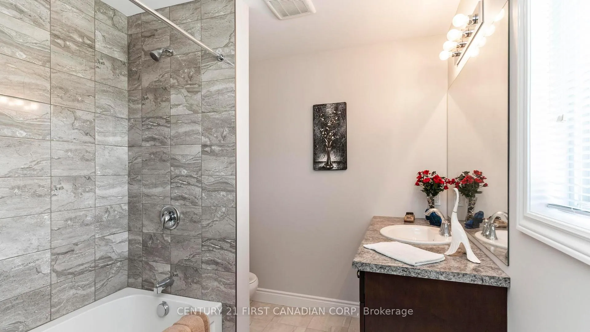 Photo 26 of 102 Caverhill Crescent, Middlesex Centre, Komoka — HOMEH