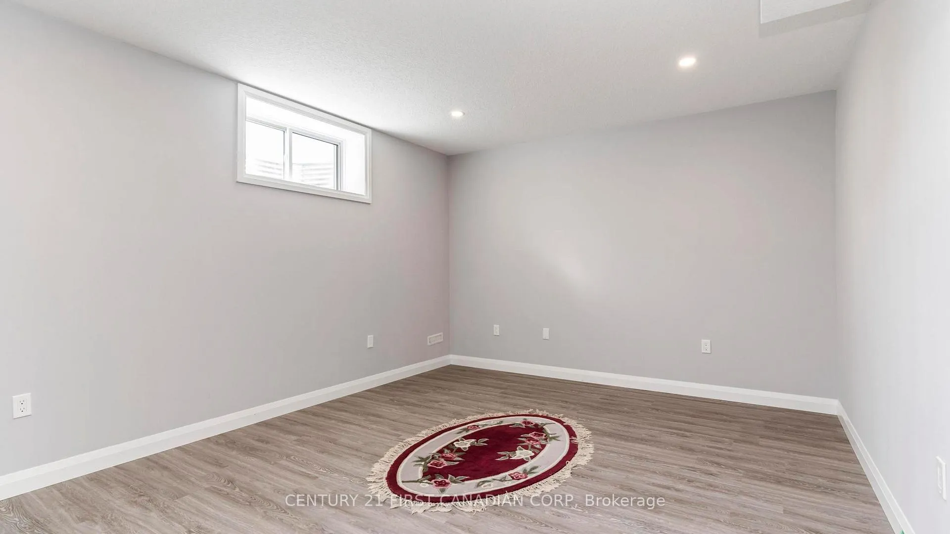 Photo 35 of 102 Caverhill Crescent, Middlesex Centre, Komoka — HOMEH