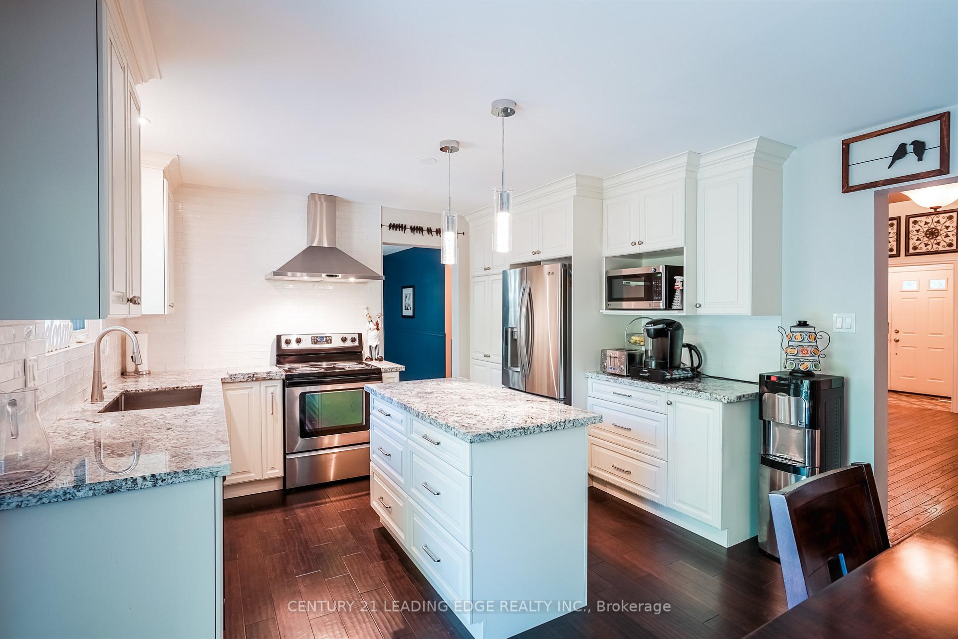 Photo 18 of 48 Emeline Crescent, Markham, Markham Village — HOMEH