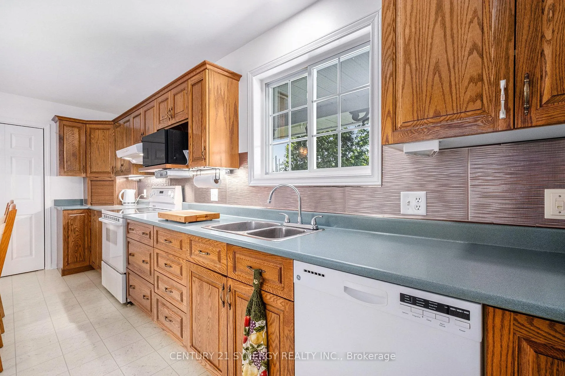 Photo 9 of 887 Macpherson Road, Montague, Montague Twp — HOMEH