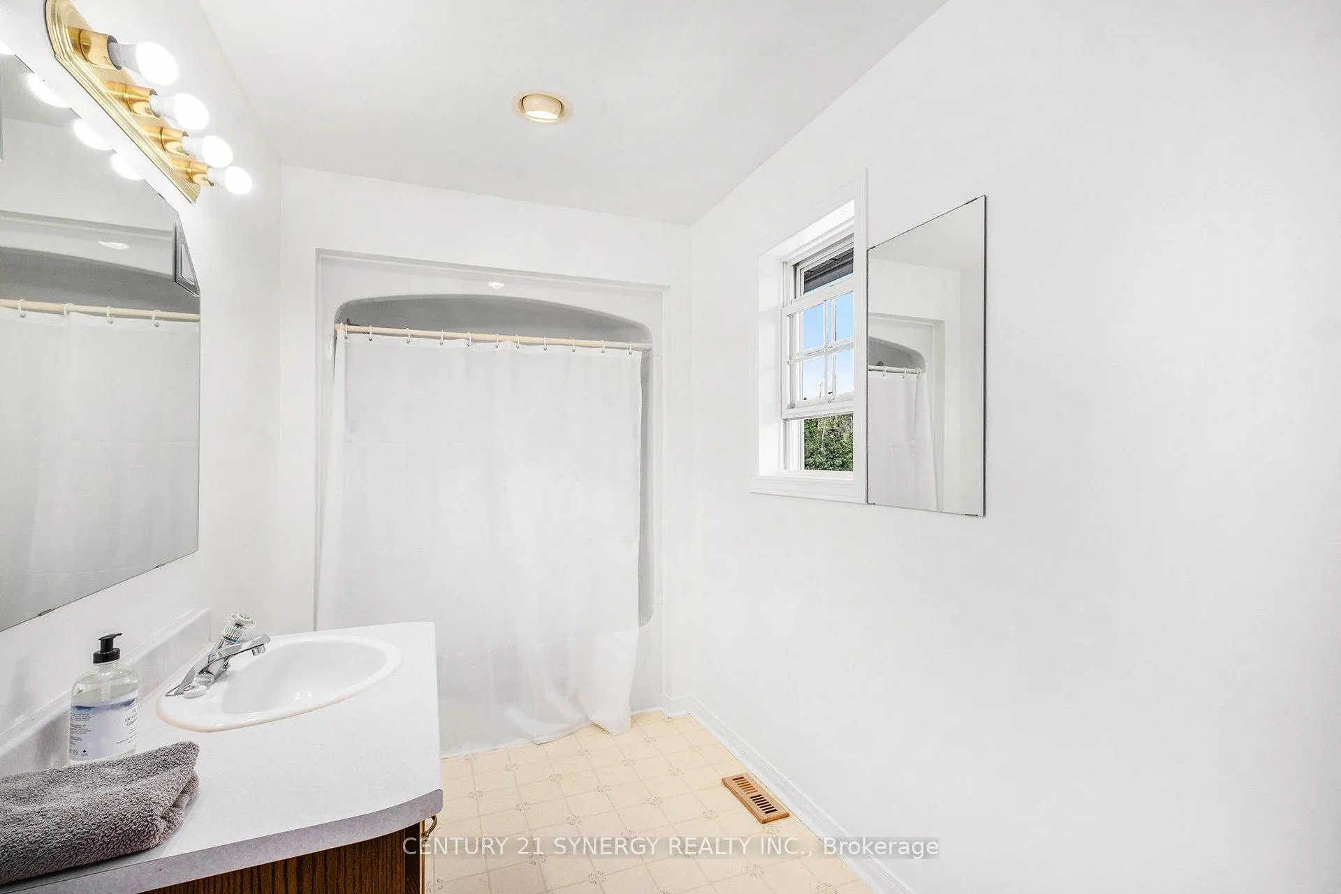 Photo 19 of 887 Macpherson Road, Montague, Montague Twp — HOMEH