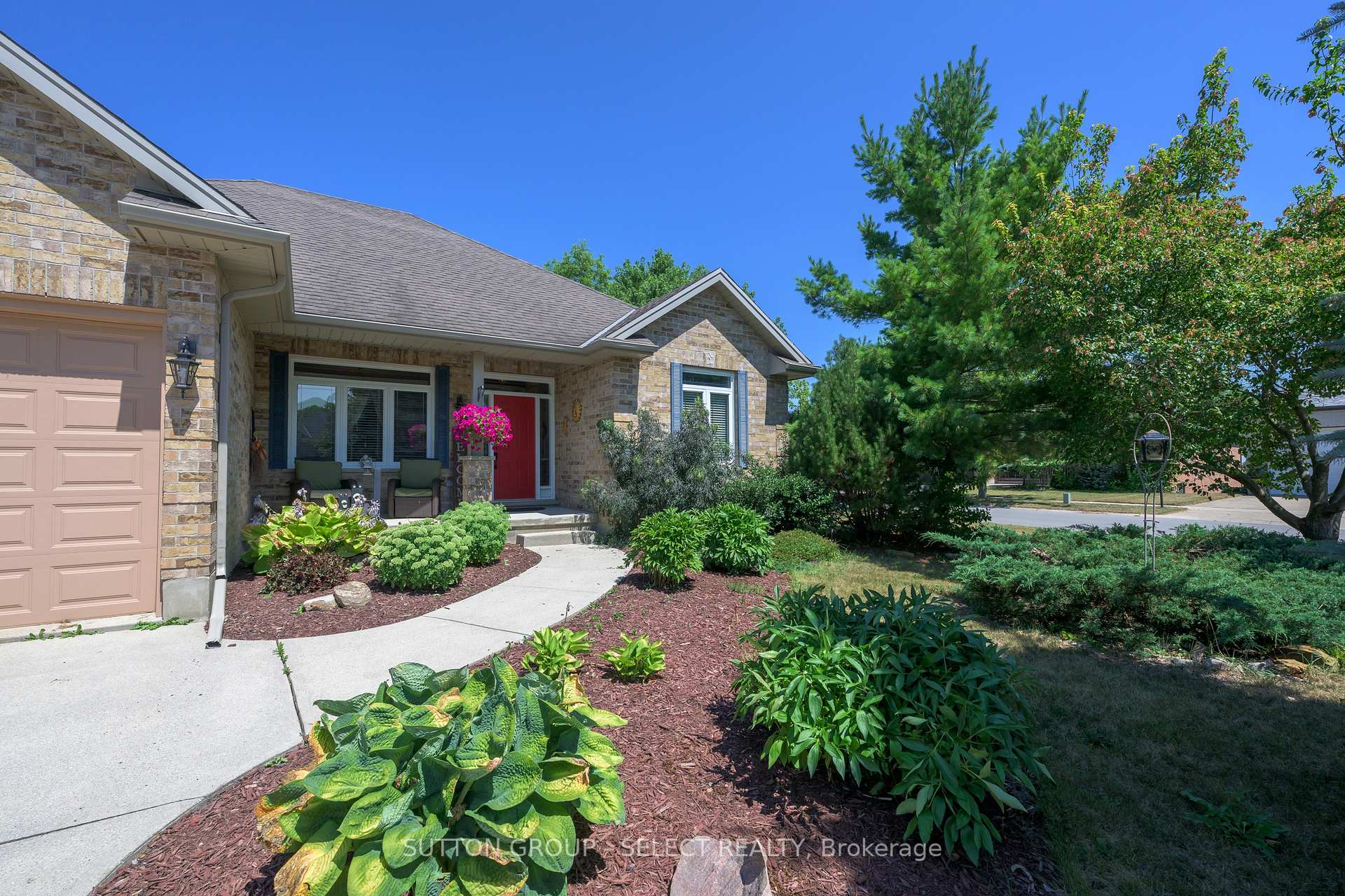 Photo 3 of 109 Willow Ridge, Middlesex Centre, Komoka — HOMEH