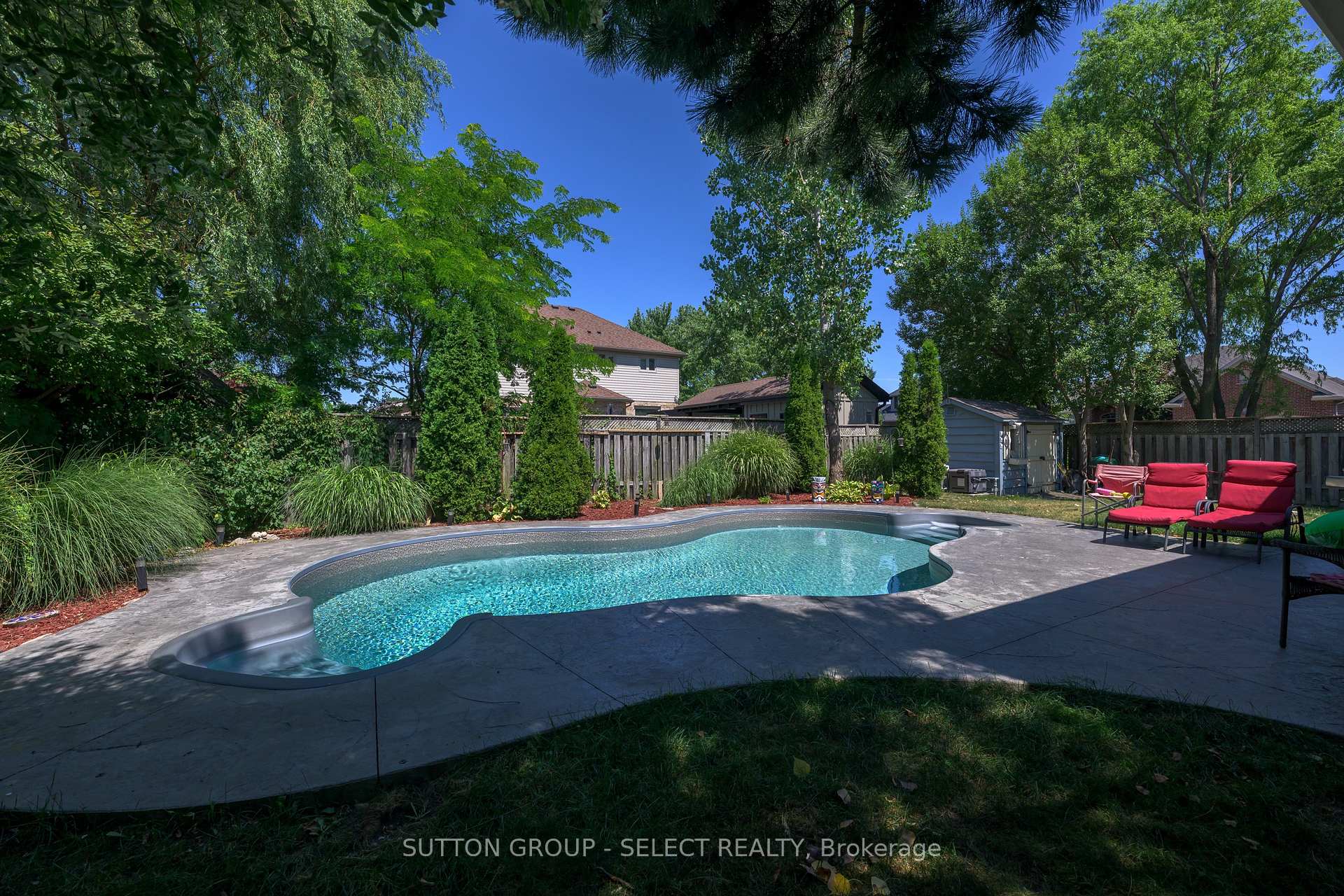 Photo 14 of 109 Willow Ridge, Middlesex Centre, Komoka — HOMEH