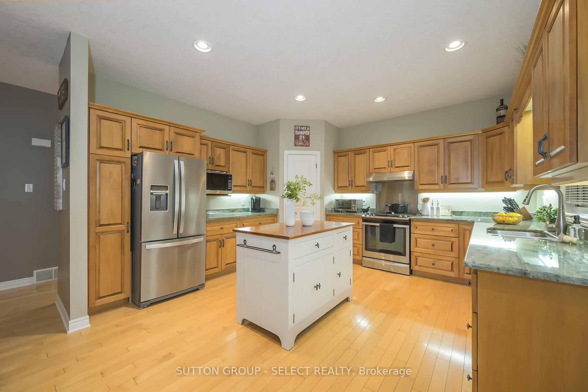 Photo 22 of 109 Willow Ridge, Middlesex Centre, Komoka — HOMEH
