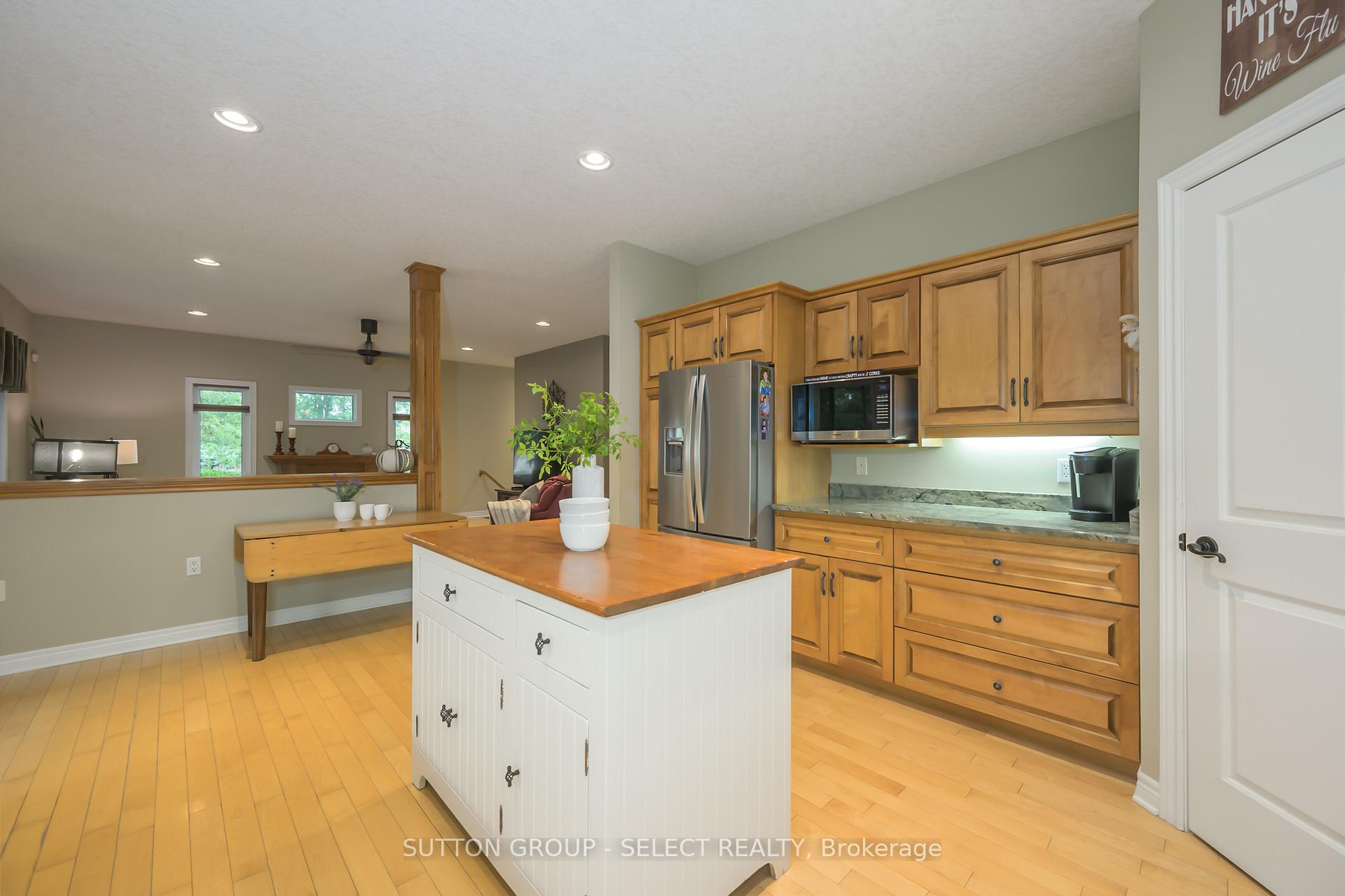 Photo 24 of 109 Willow Ridge, Middlesex Centre, Komoka — HOMEH
