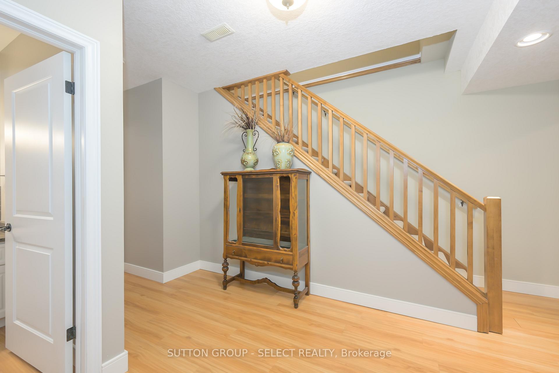 Photo 36 of 109 Willow Ridge, Middlesex Centre, Komoka — HOMEH