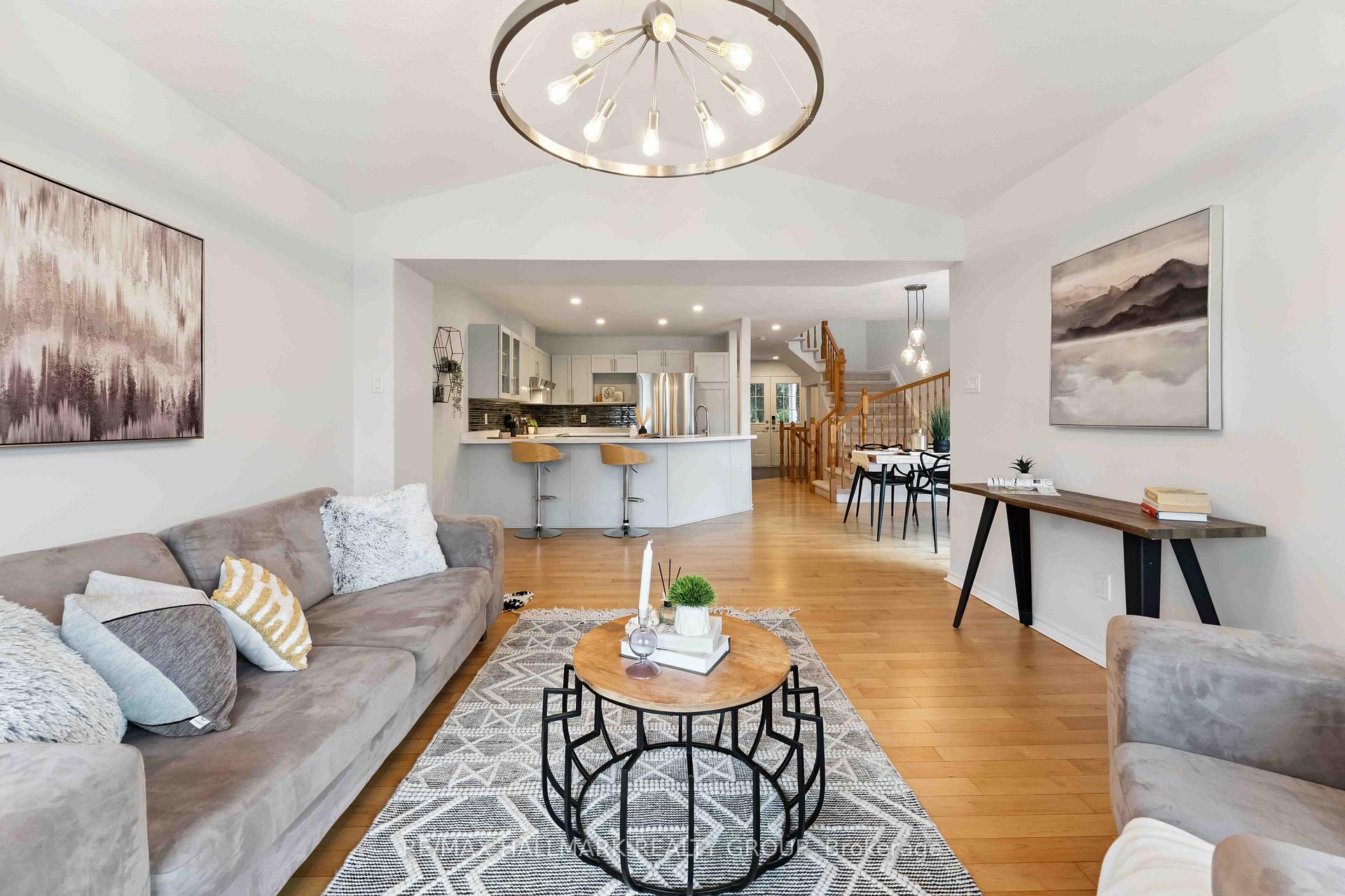 Photo 10 of 27 Wallsend Avenue, Ottawa, Kanata - Morgan's Grant/South March — HOMEH