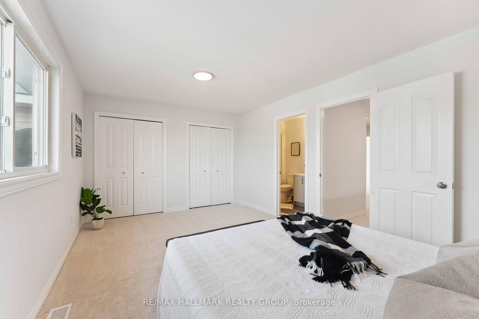 Photo 19 of 27 Wallsend Avenue, Ottawa, Kanata - Morgan's Grant/South March — HOMEH
