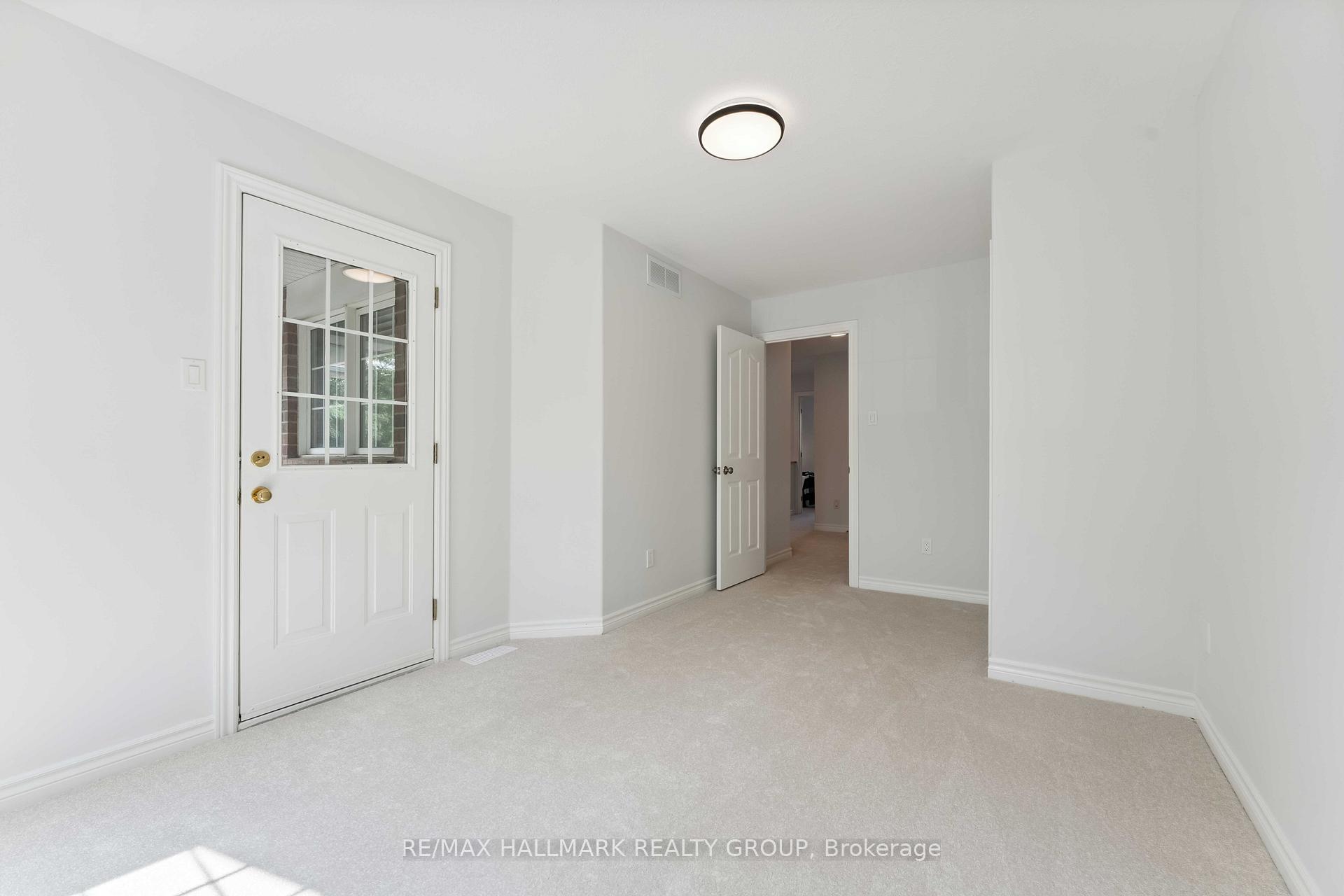 Photo 24 of 27 Wallsend Avenue, Ottawa, Kanata - Morgan's Grant/South March — HOMEH
