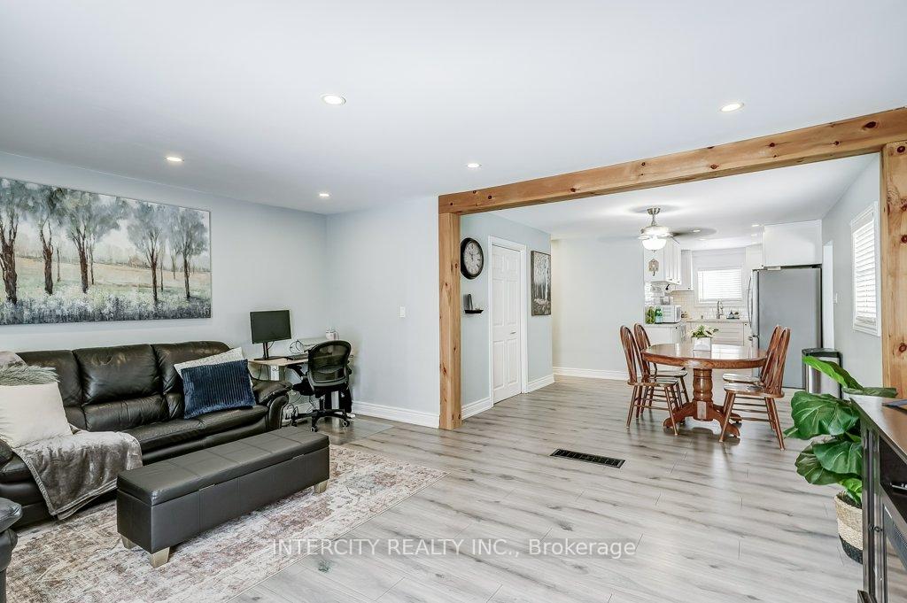 Photo 19 of 699 Burton Drive, Innisfil, Alcona — HOMEH