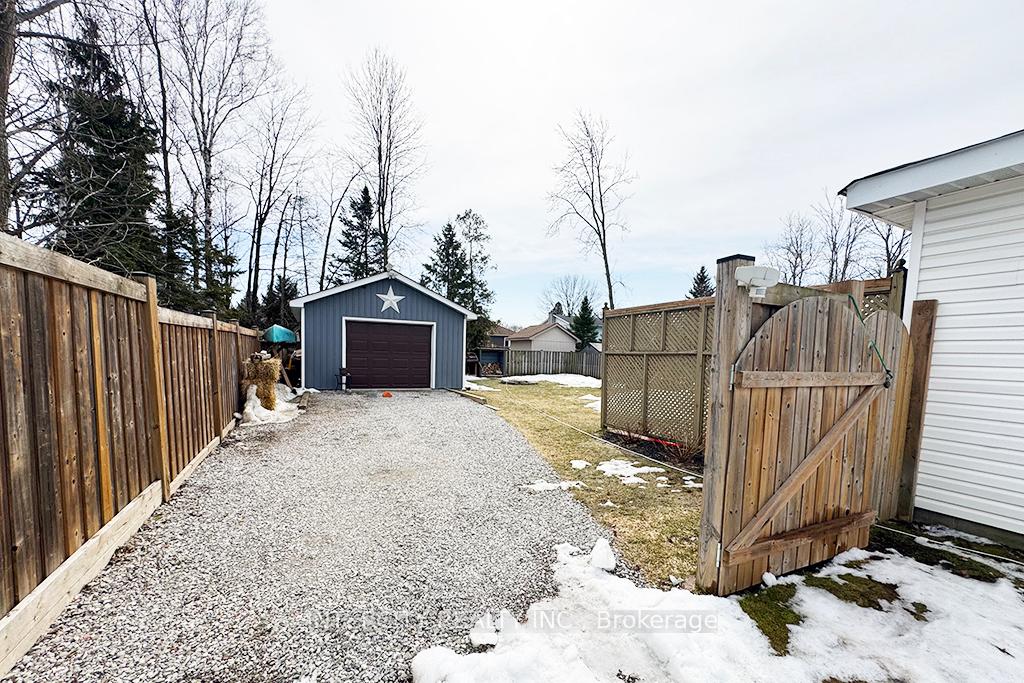 Photo 30 of 699 Burton Drive, Innisfil, Alcona — HOMEH