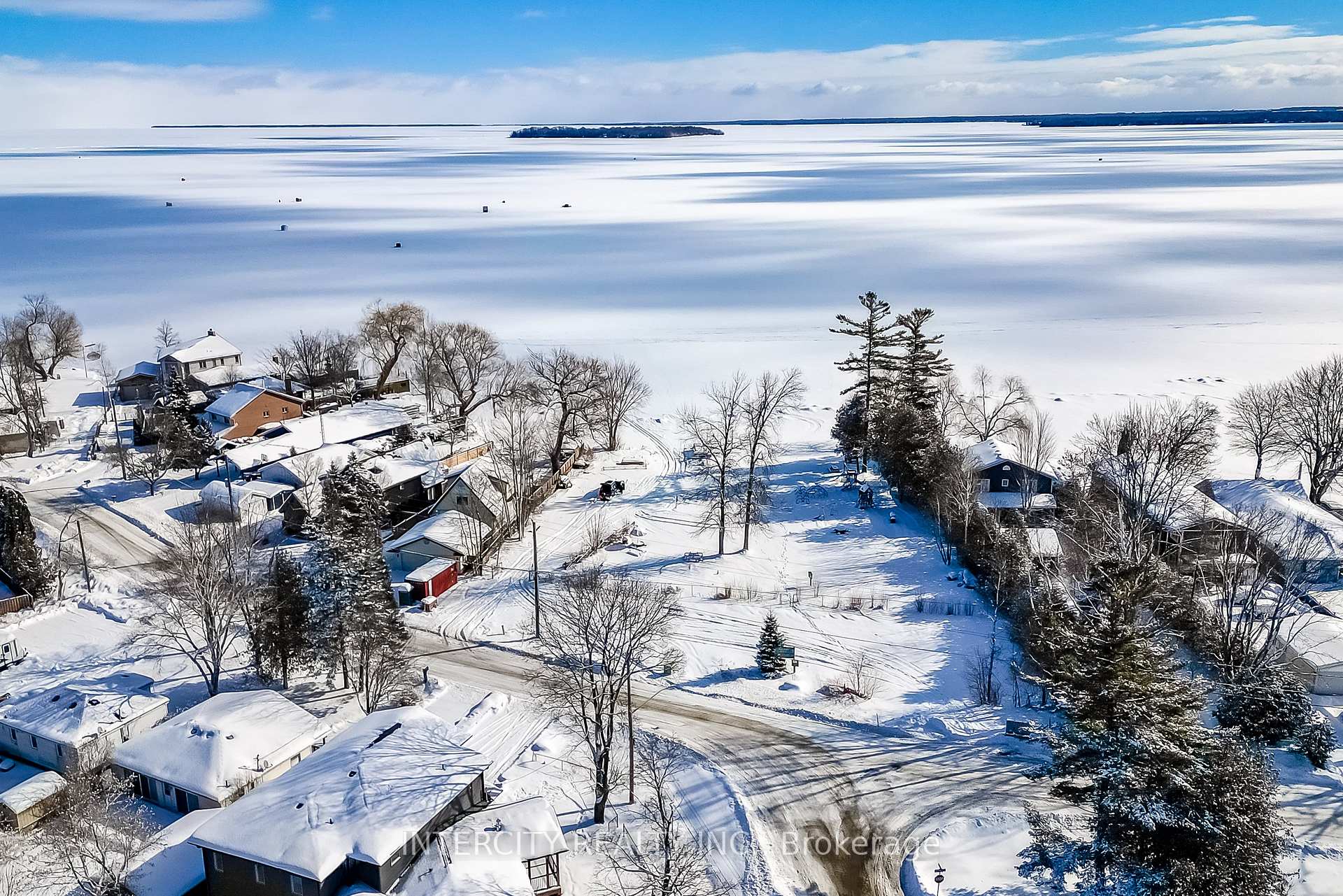Photo 34 of 699 Burton Drive, Innisfil, Alcona — HOMEH