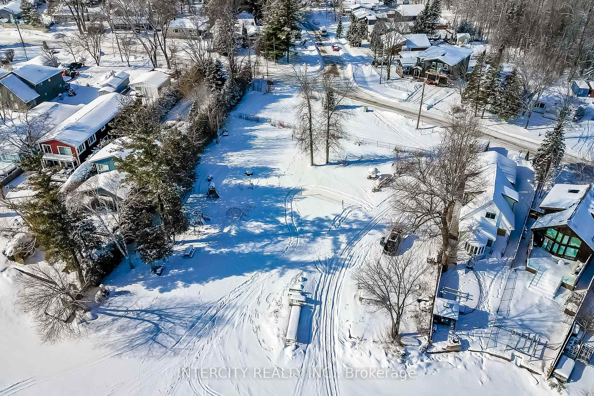 Photo 35 of 699 Burton Drive, Innisfil, Alcona — HOMEH