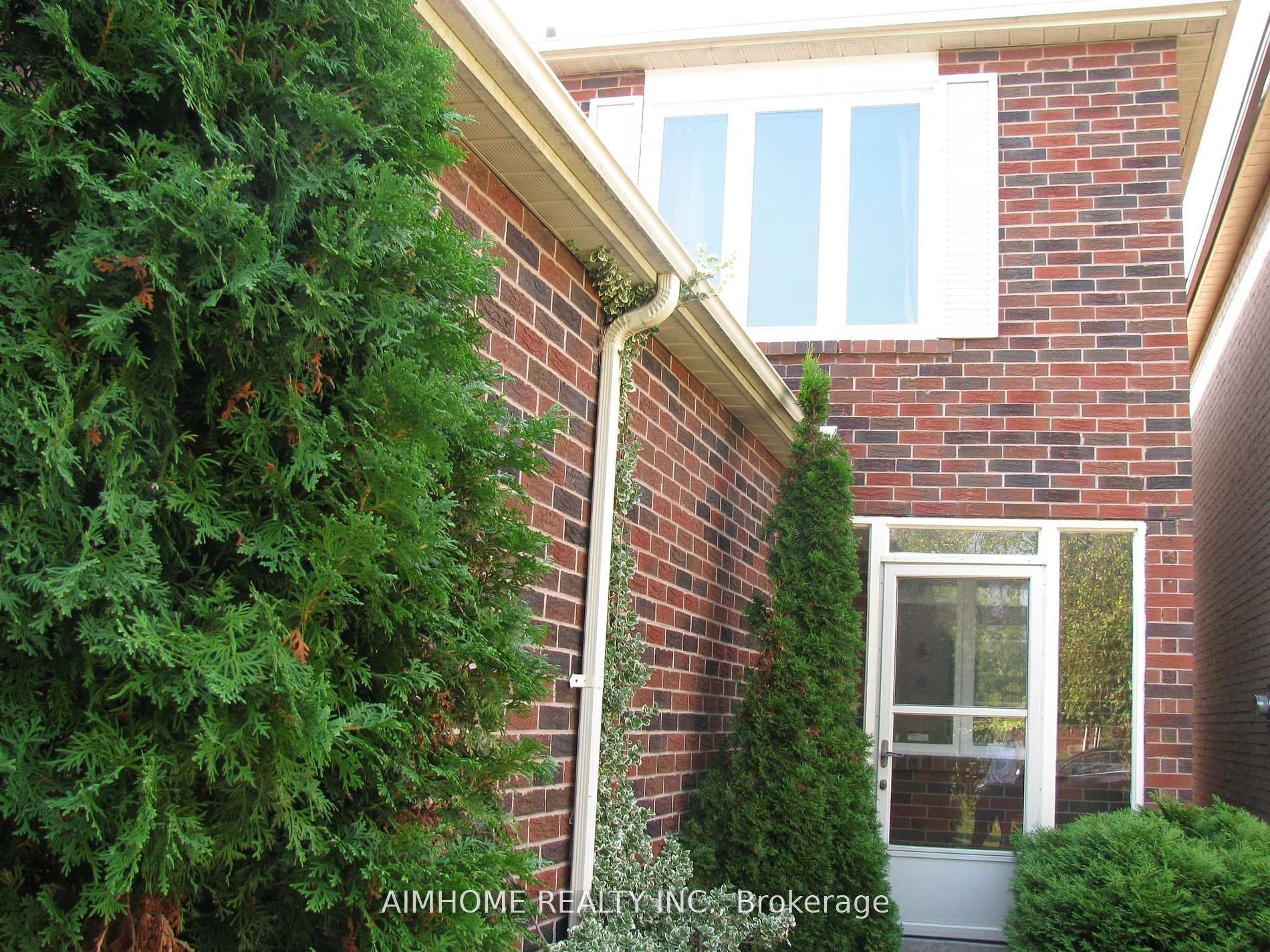 Photo 2 of 7 Augusta Court, Markham, Royal Orchard — HOMEH