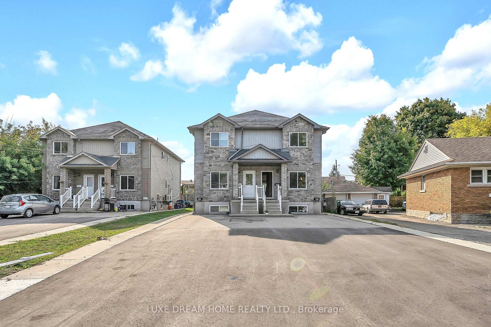 Photo 2 of 709 Frederick Street, Kitchener — HOMEH