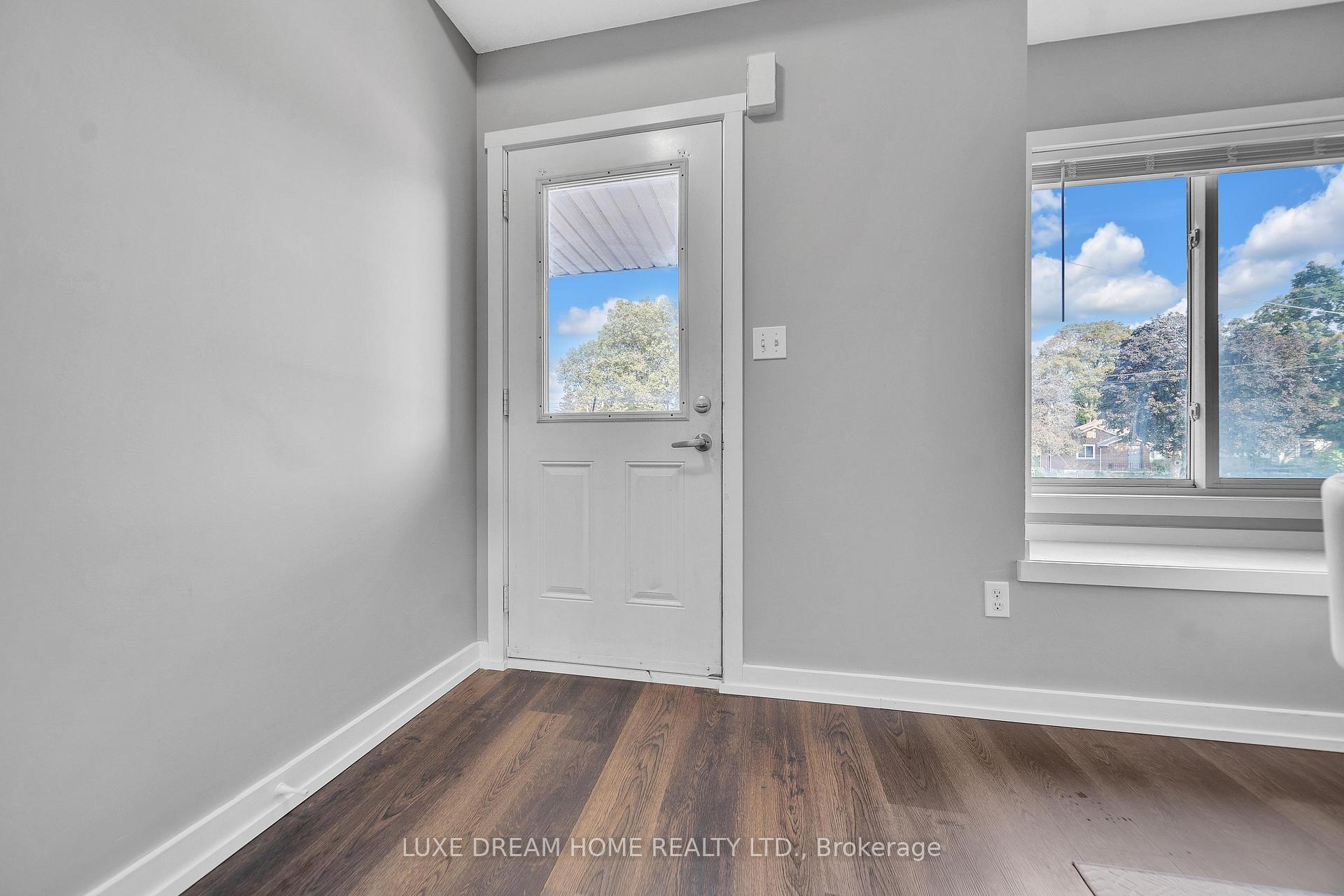 Photo 7 of 709 Frederick Street, Kitchener — HOMEH