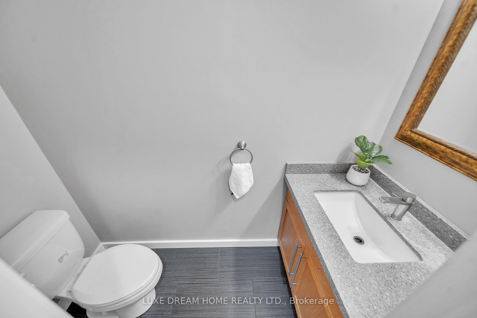 Photo 16 of 709 Frederick Street, Kitchener — HOMEH