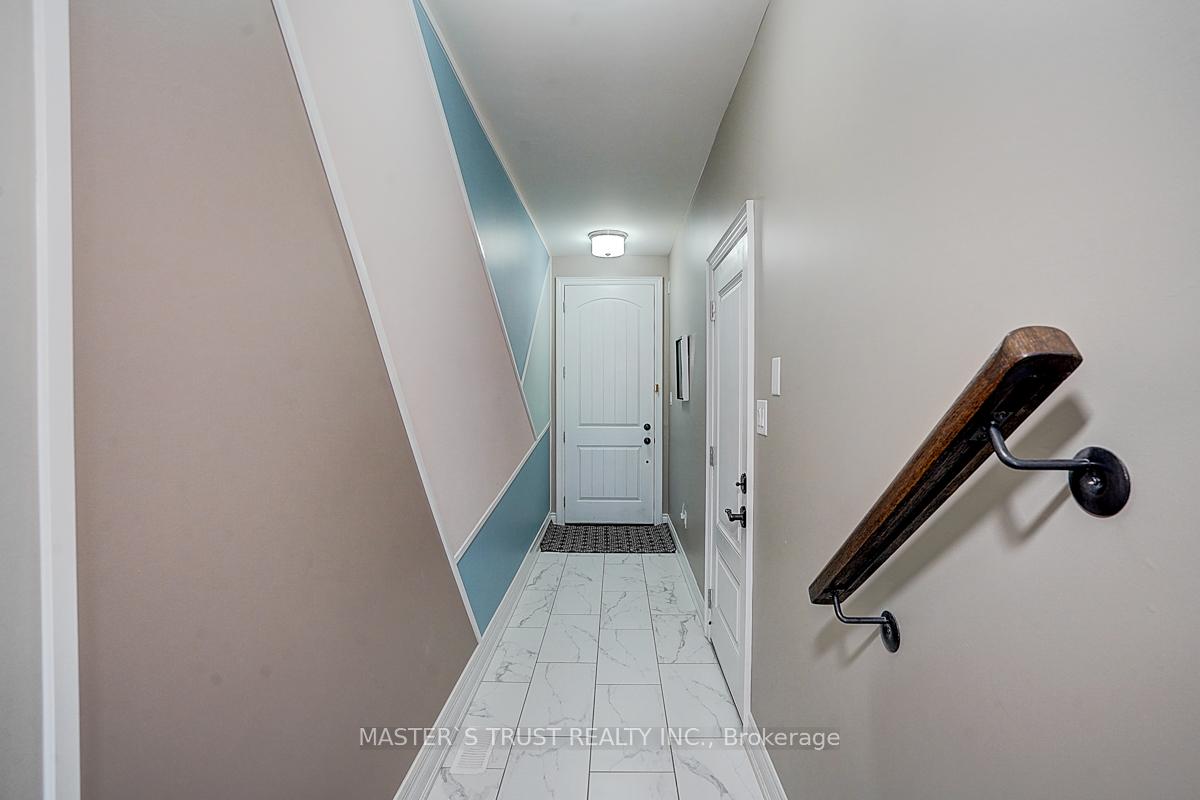 Photo 2 of 10 Creekvalley Lane, Markham, Angus Glen — HOMEH