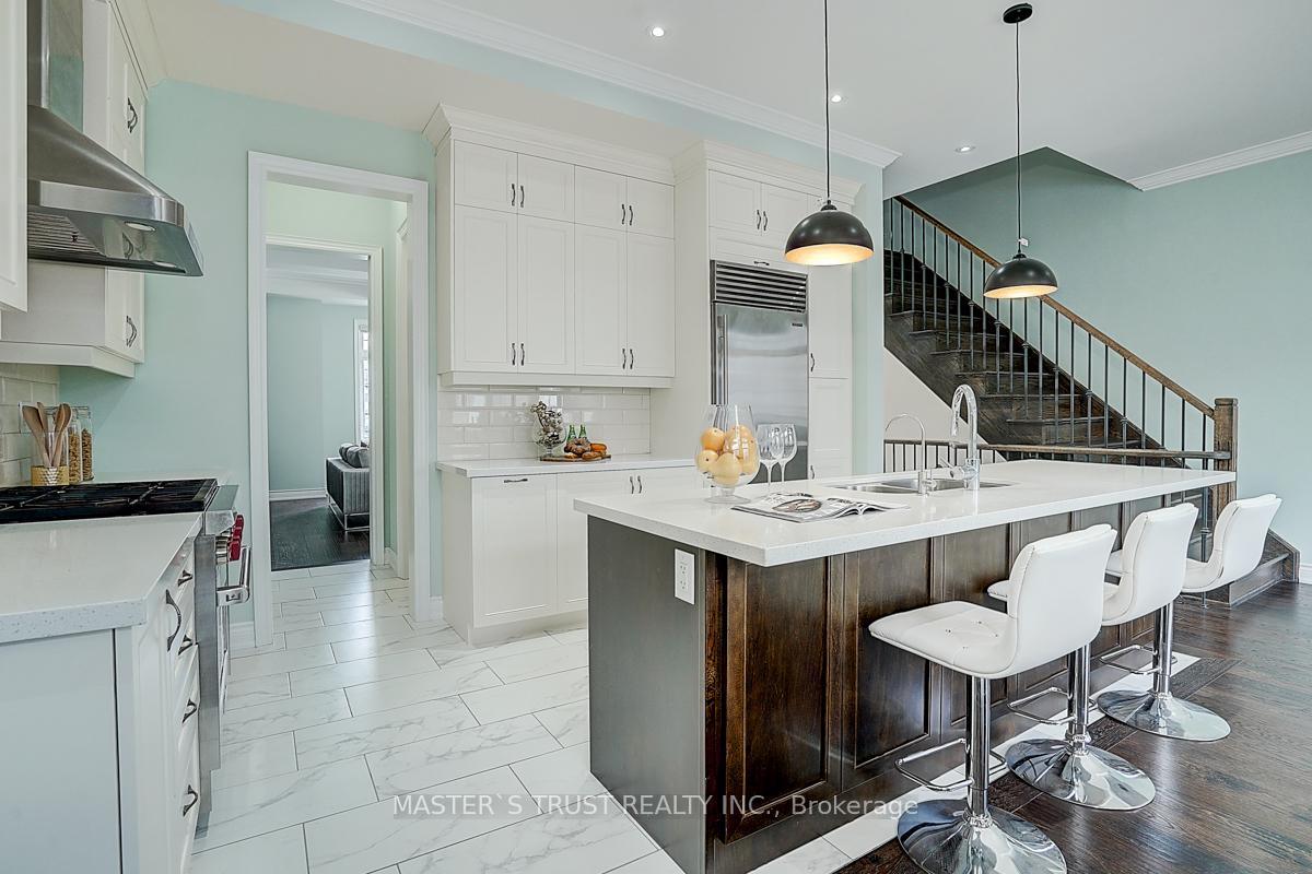 Photo 15 of 10 Creekvalley Lane, Markham, Angus Glen — HOMEH
