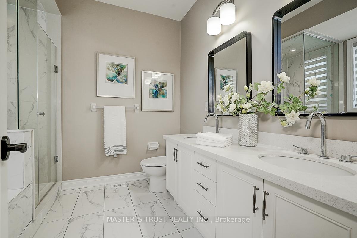 Photo 30 of 10 Creekvalley Lane, Markham, Angus Glen — HOMEH