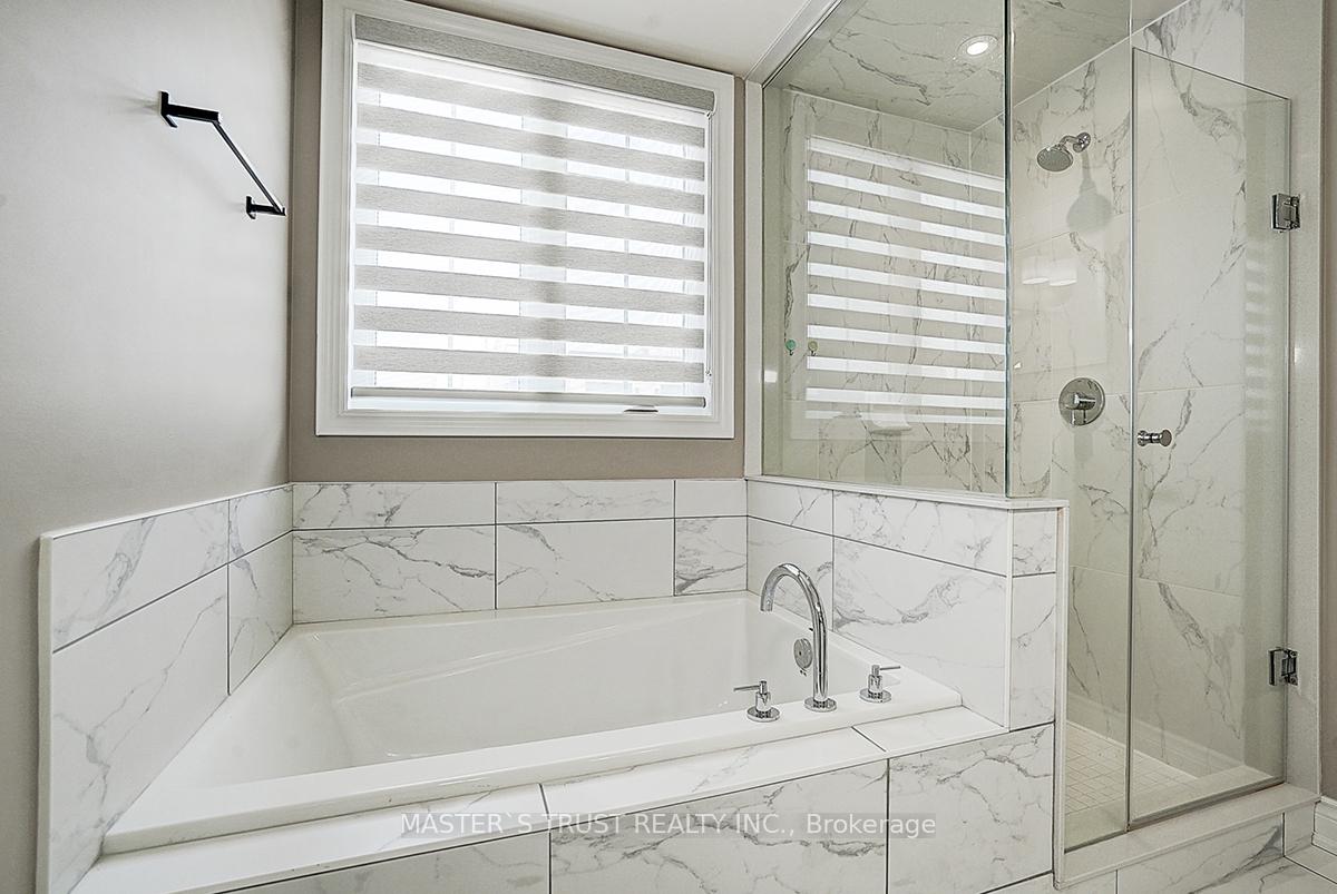 Photo 31 of 10 Creekvalley Lane, Markham, Angus Glen — HOMEH