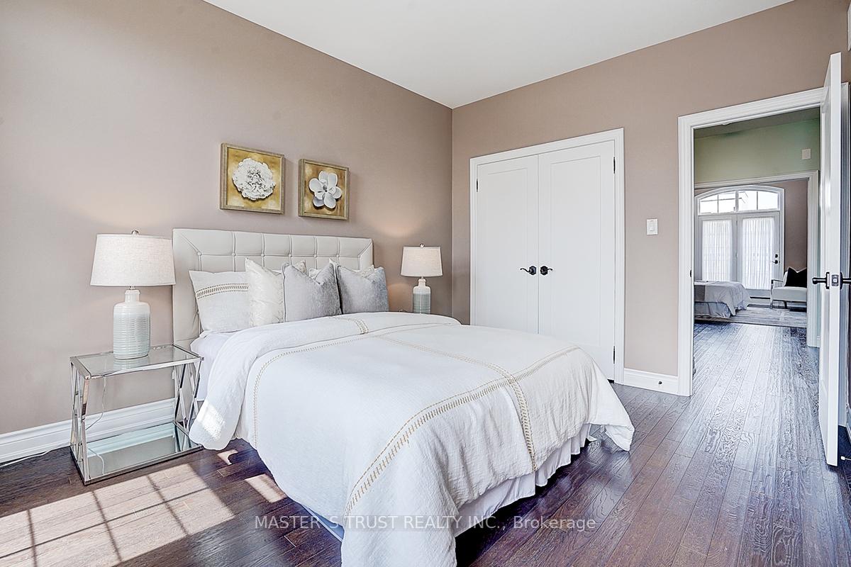 Photo 33 of 10 Creekvalley Lane, Markham, Angus Glen — HOMEH