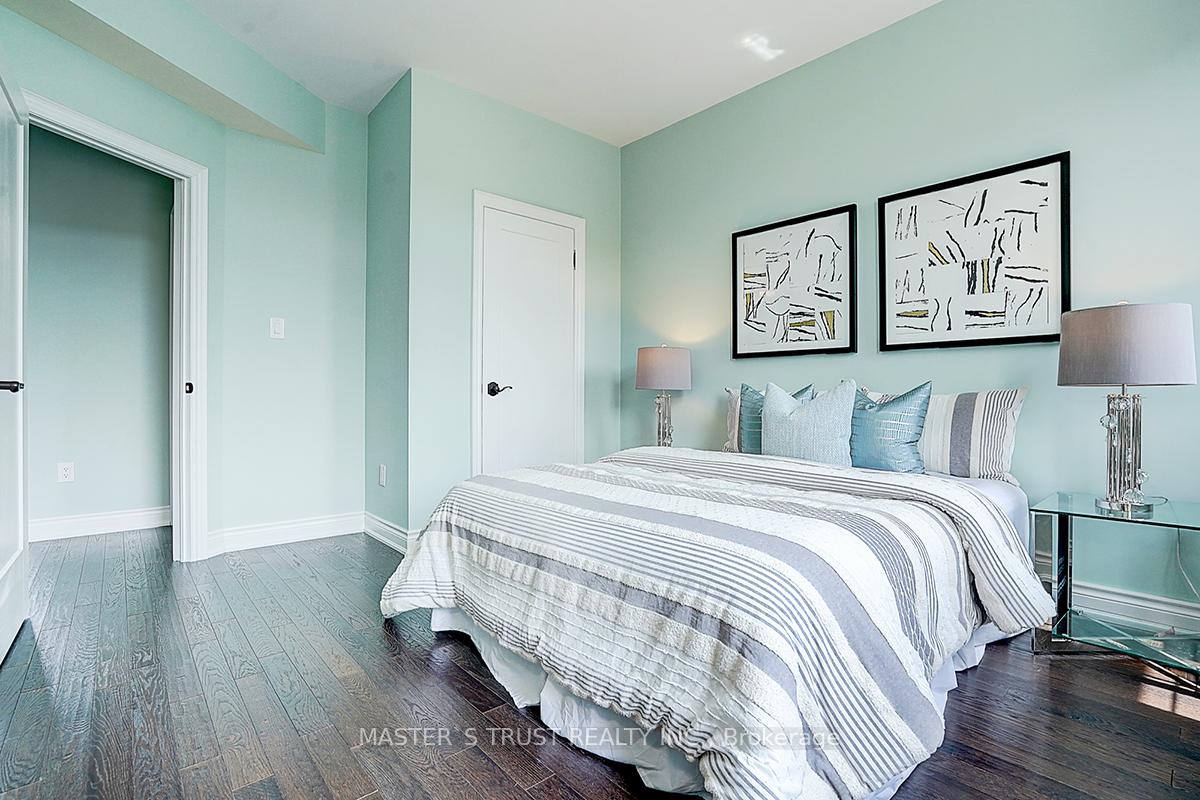 Photo 36 of 10 Creekvalley Lane, Markham, Angus Glen — HOMEH
