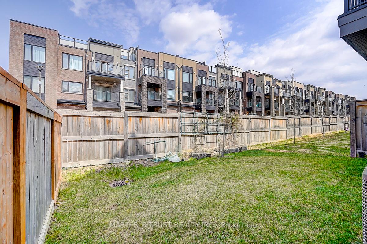 Photo 39 of 10 Creekvalley Lane, Markham, Angus Glen — HOMEH
